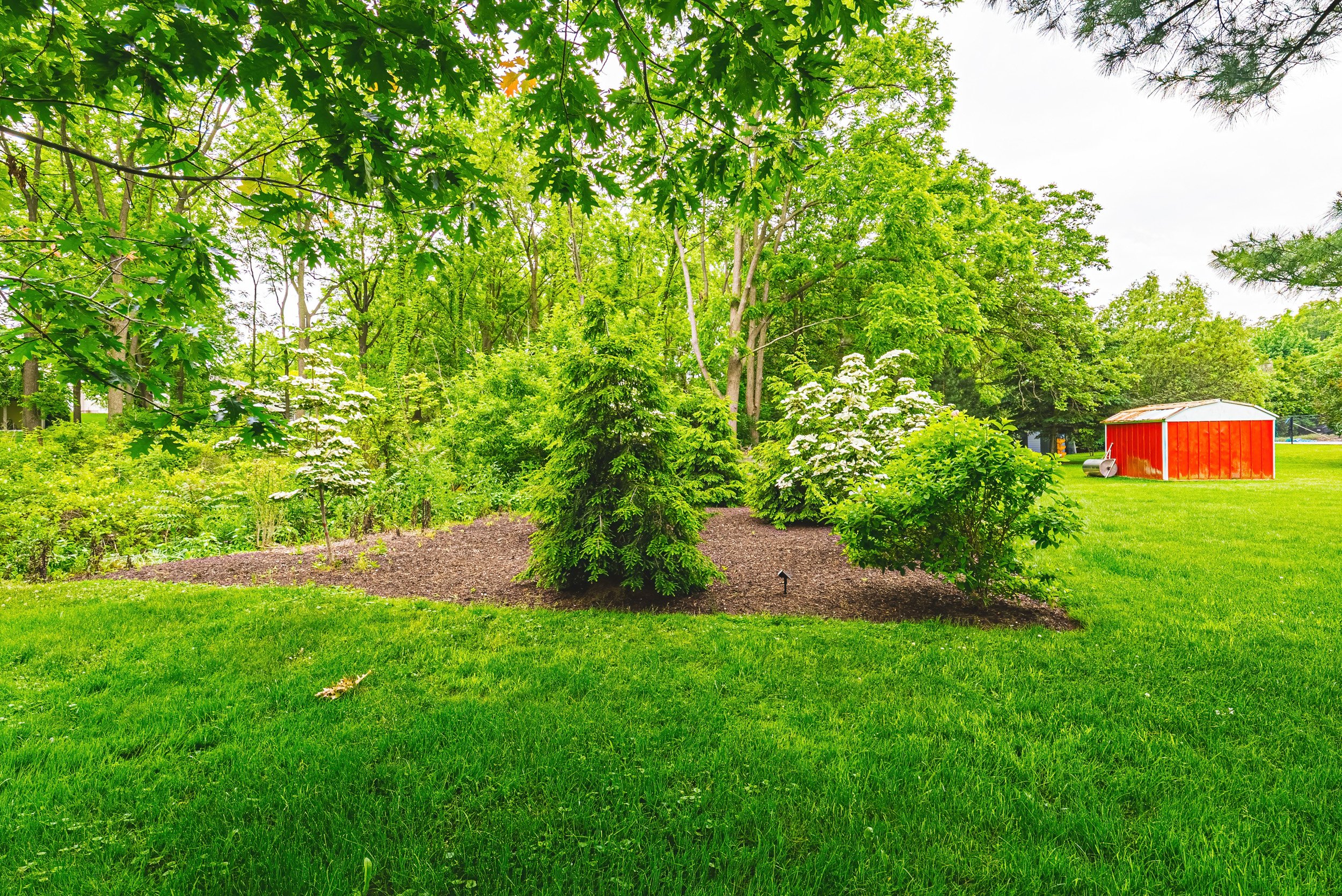 50 - 4897 Victoria Ave N, Vineland Station.jpg