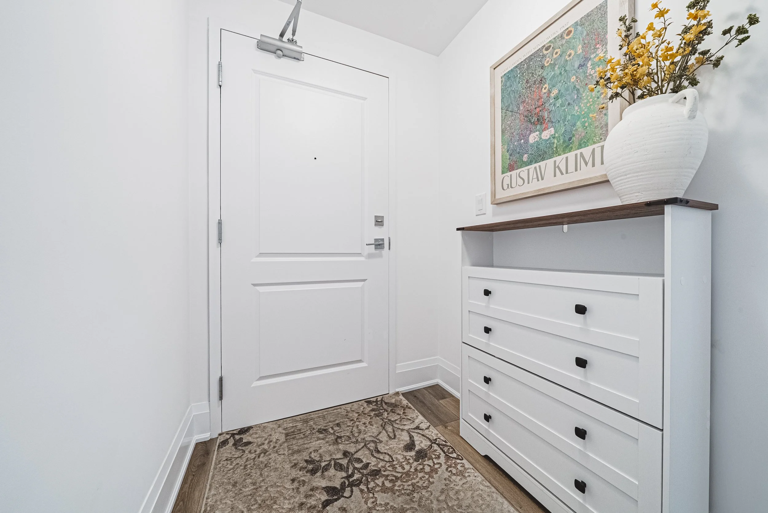 10-470 Dundas St E Waterdown.jpg