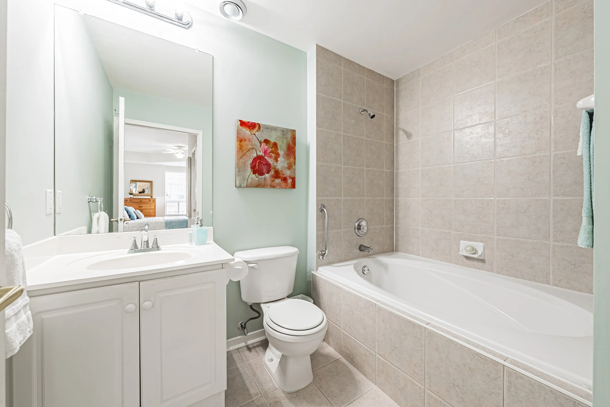 27 - 2075 Amherst Heights Dr #103, Burlington.jpg