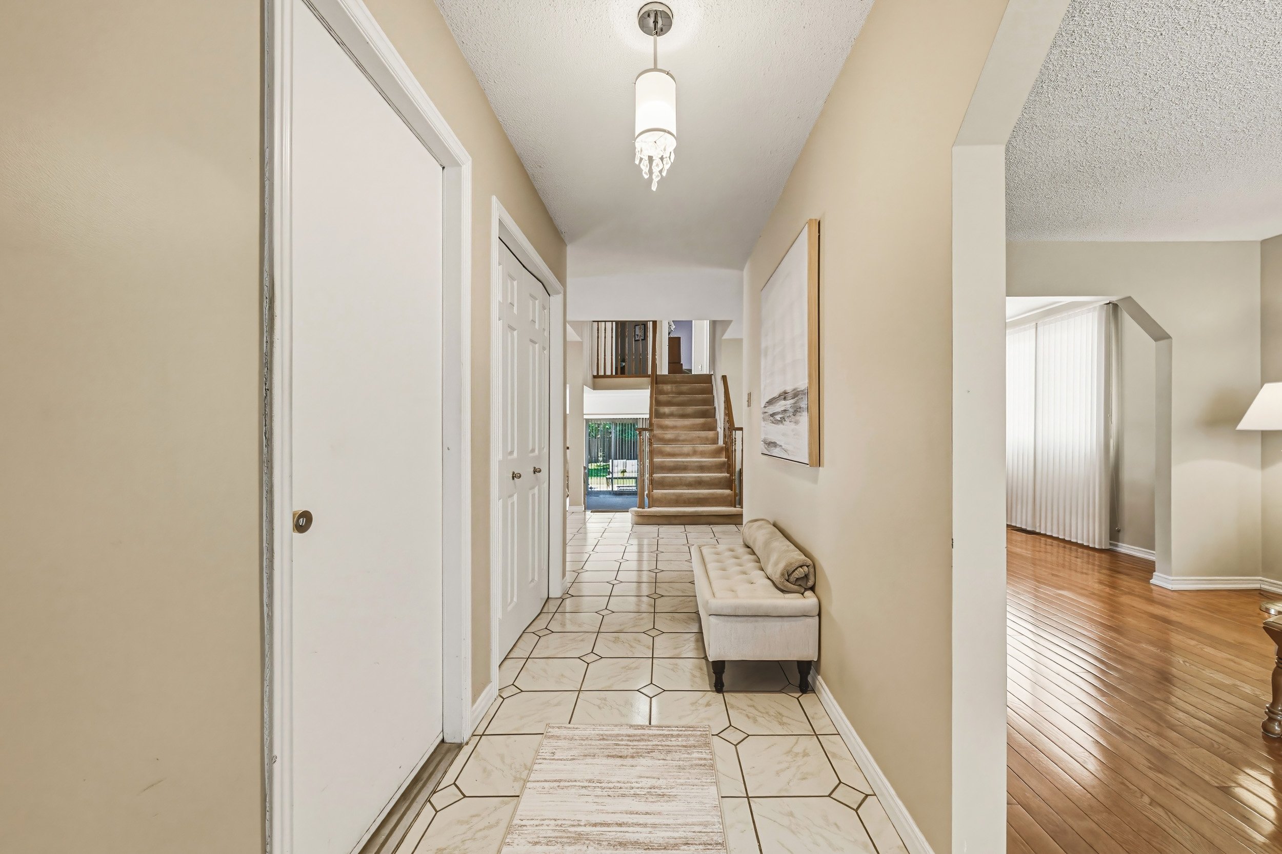 5 - 565 Stone Church Rd W, Hamilton.jpg