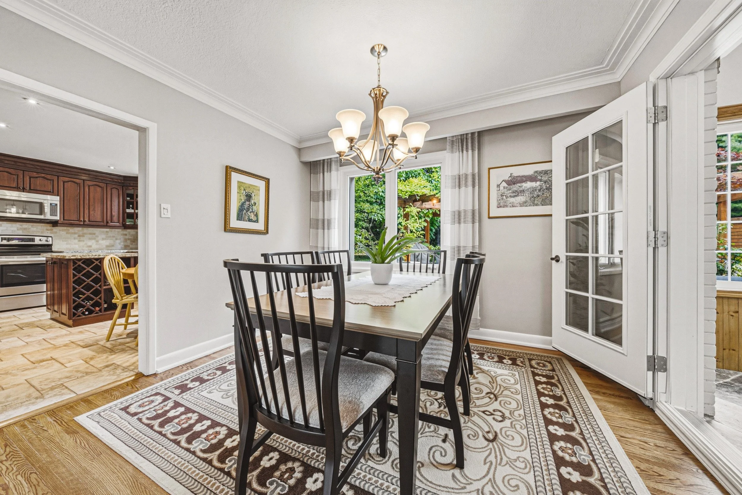 14 - 471 The Kingsway, Etobicoke.jpg