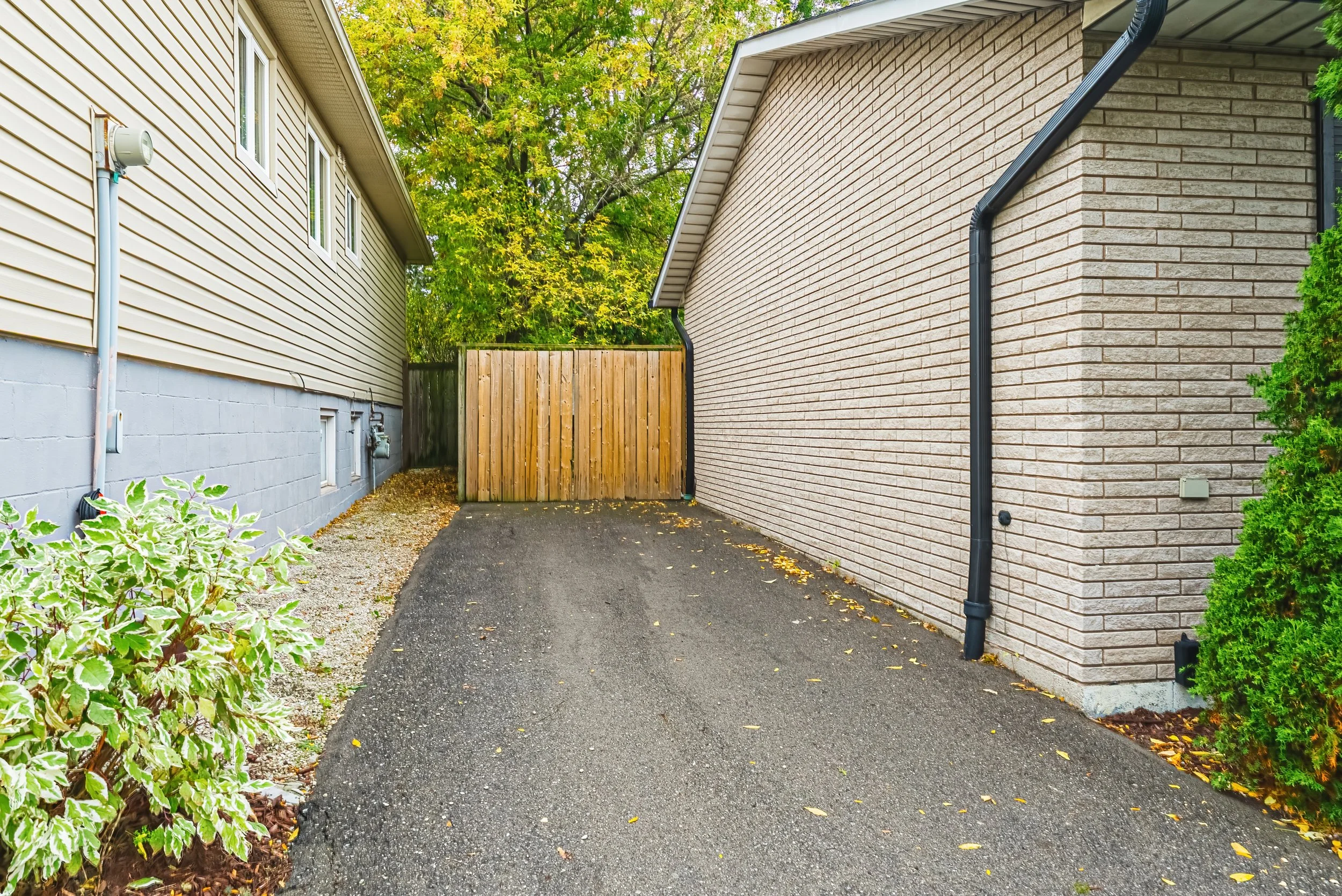 39 - 429 Limeridge Rd W, Hamilton.jpg