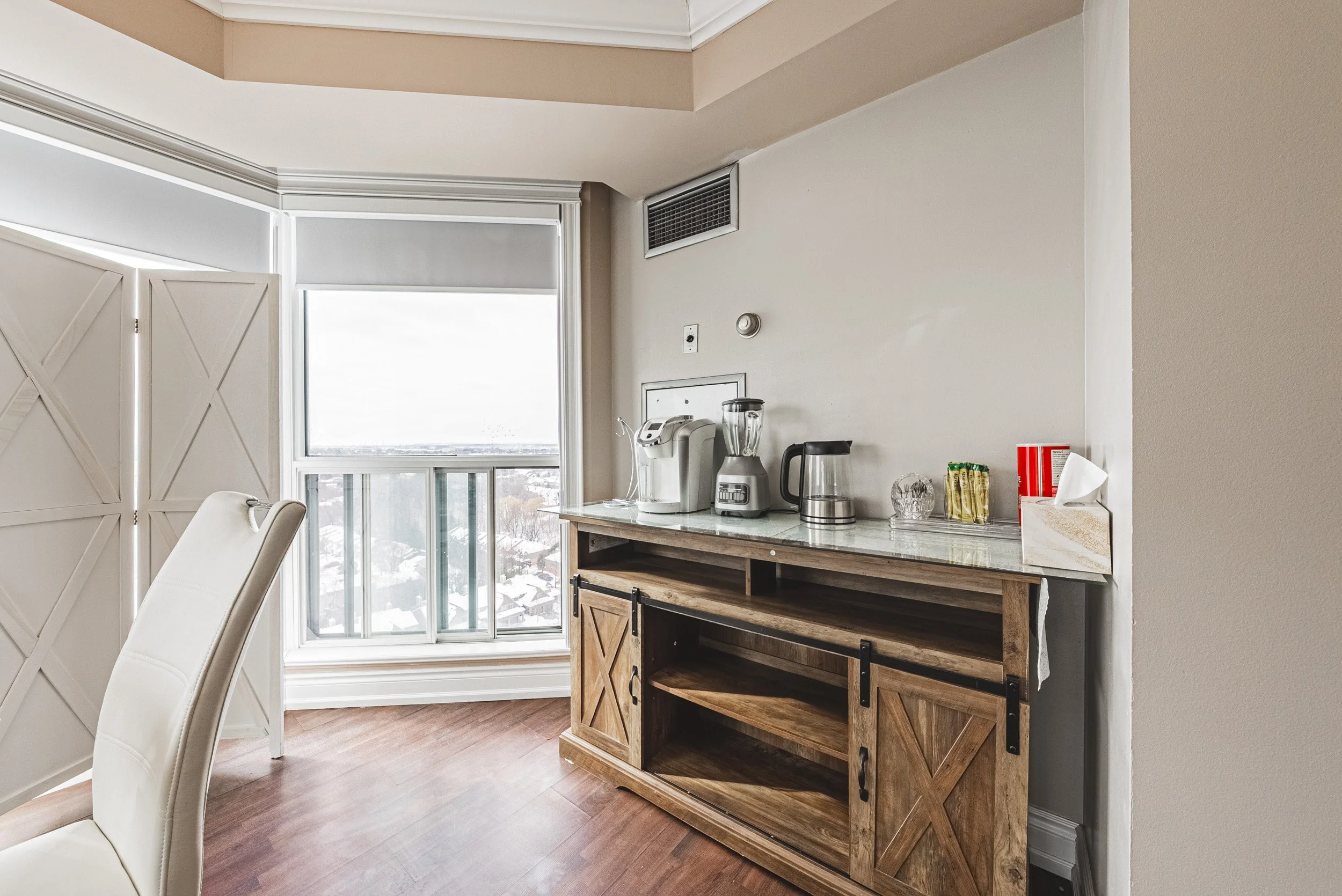 19 - 2155 Burnhamthorpe Rd W #1904, Mississauga.jpg