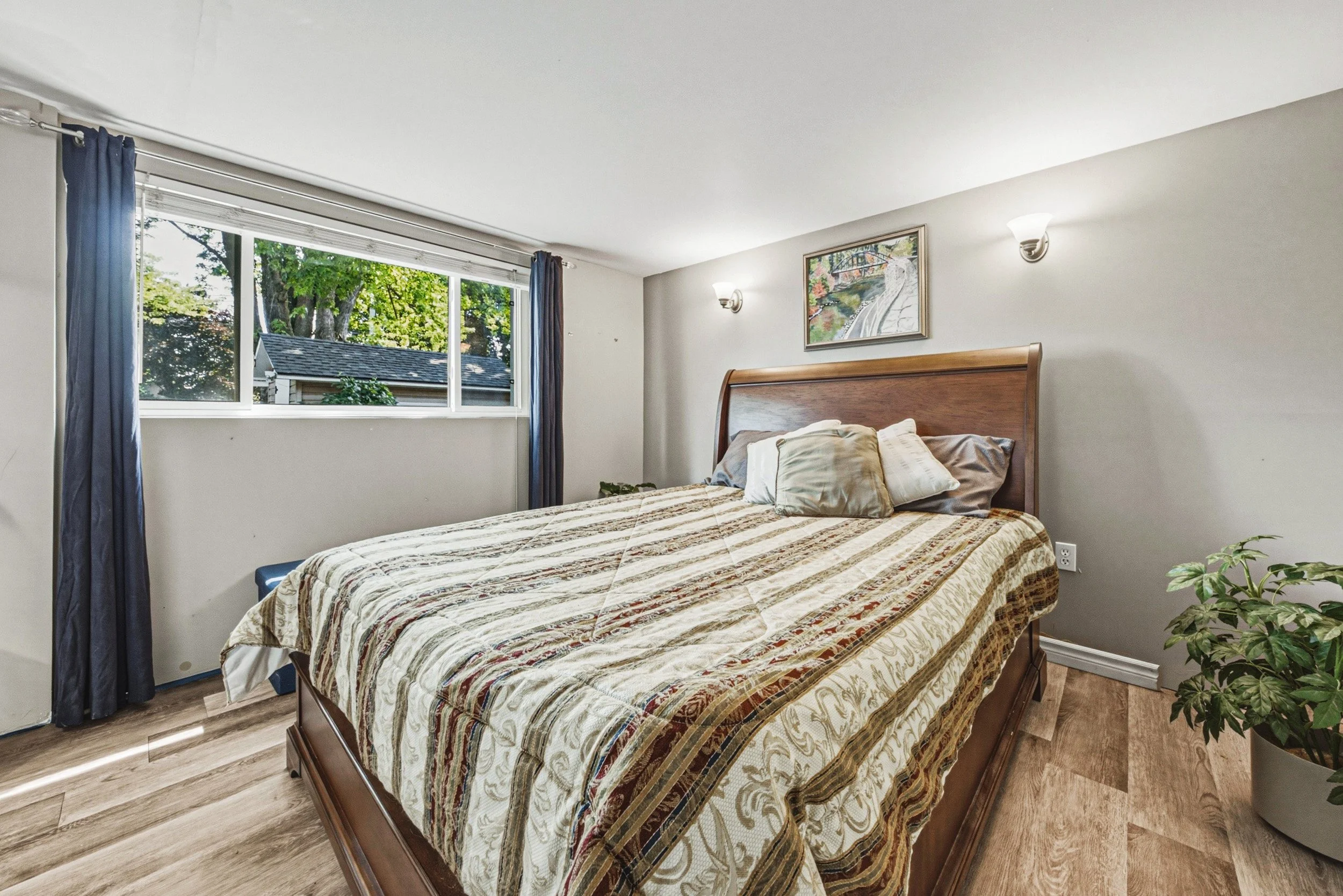 26 - 1821 Biscayne Dr, Cambridge.jpg