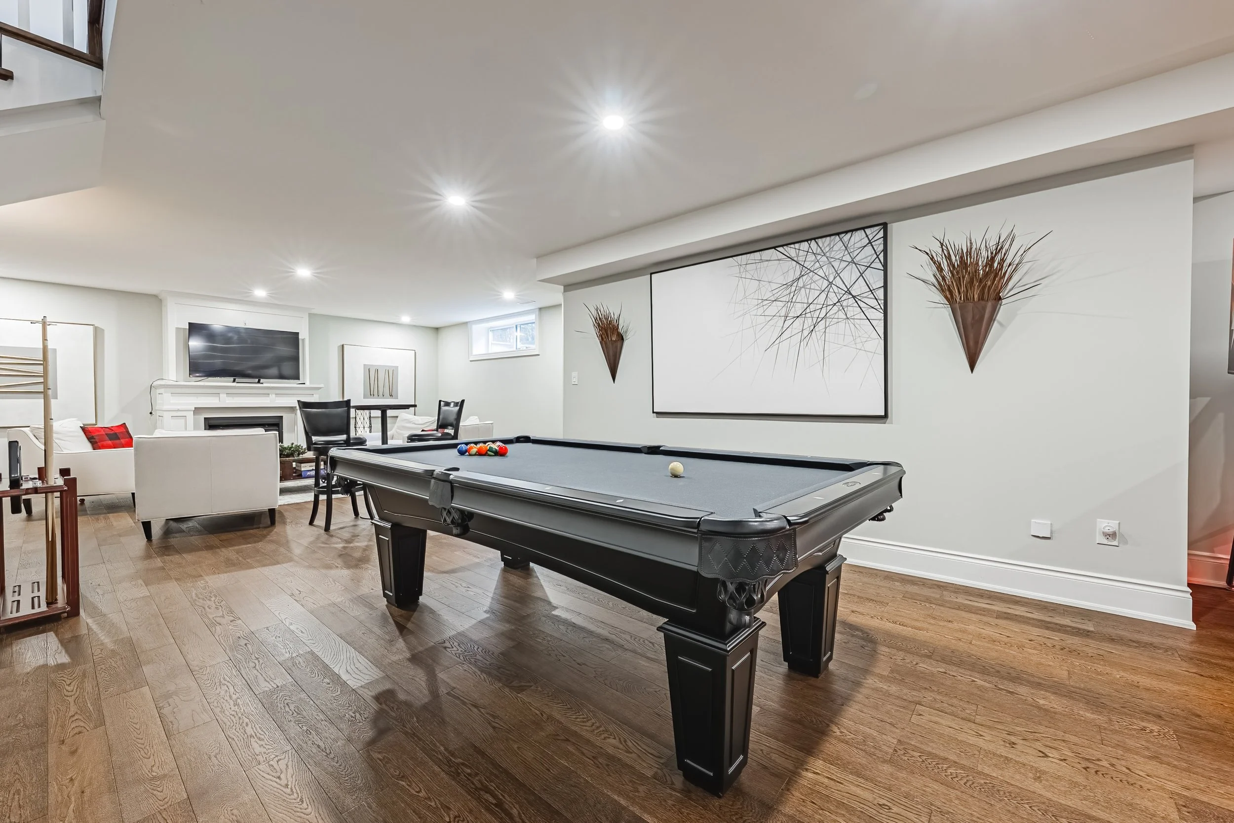 49 - 4369 Lakeshore Rd, Burlington.jpg