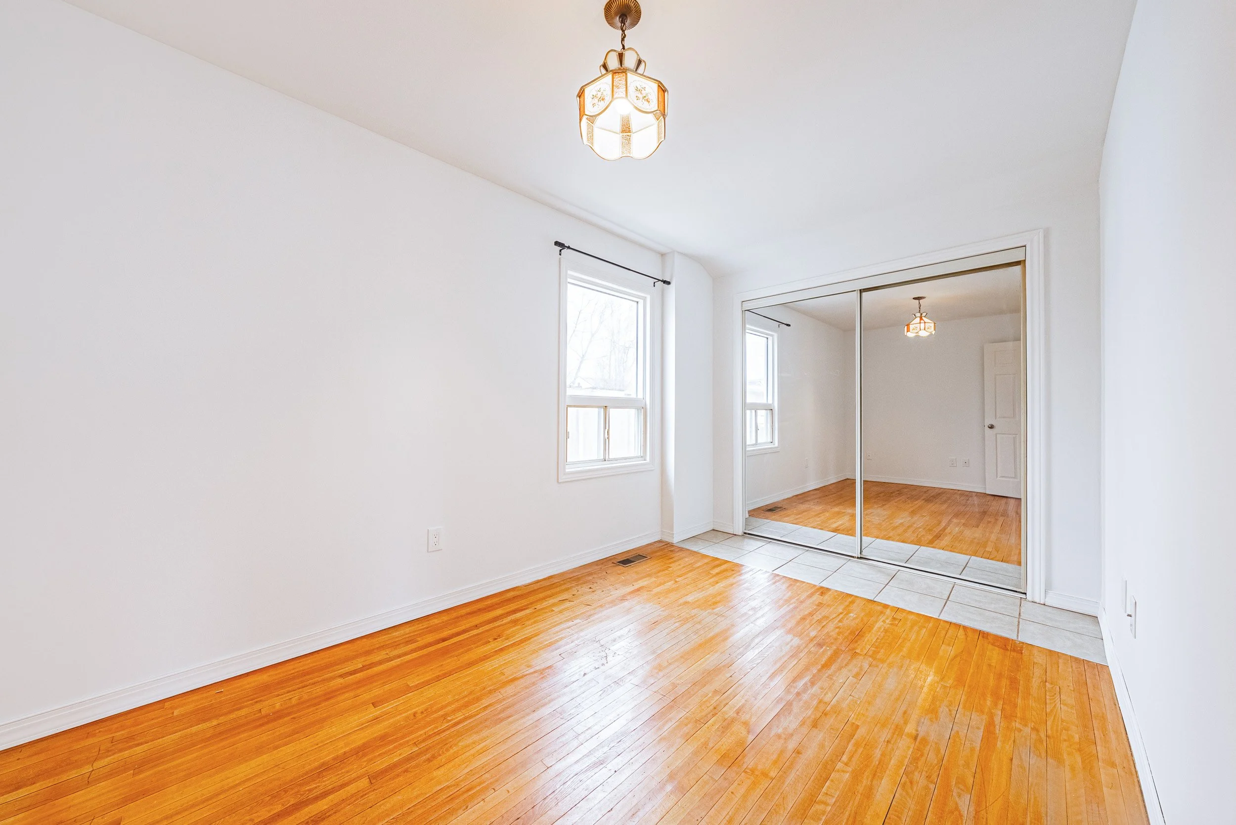 14 - 1124 Dunsmure, Hamilton.jpg