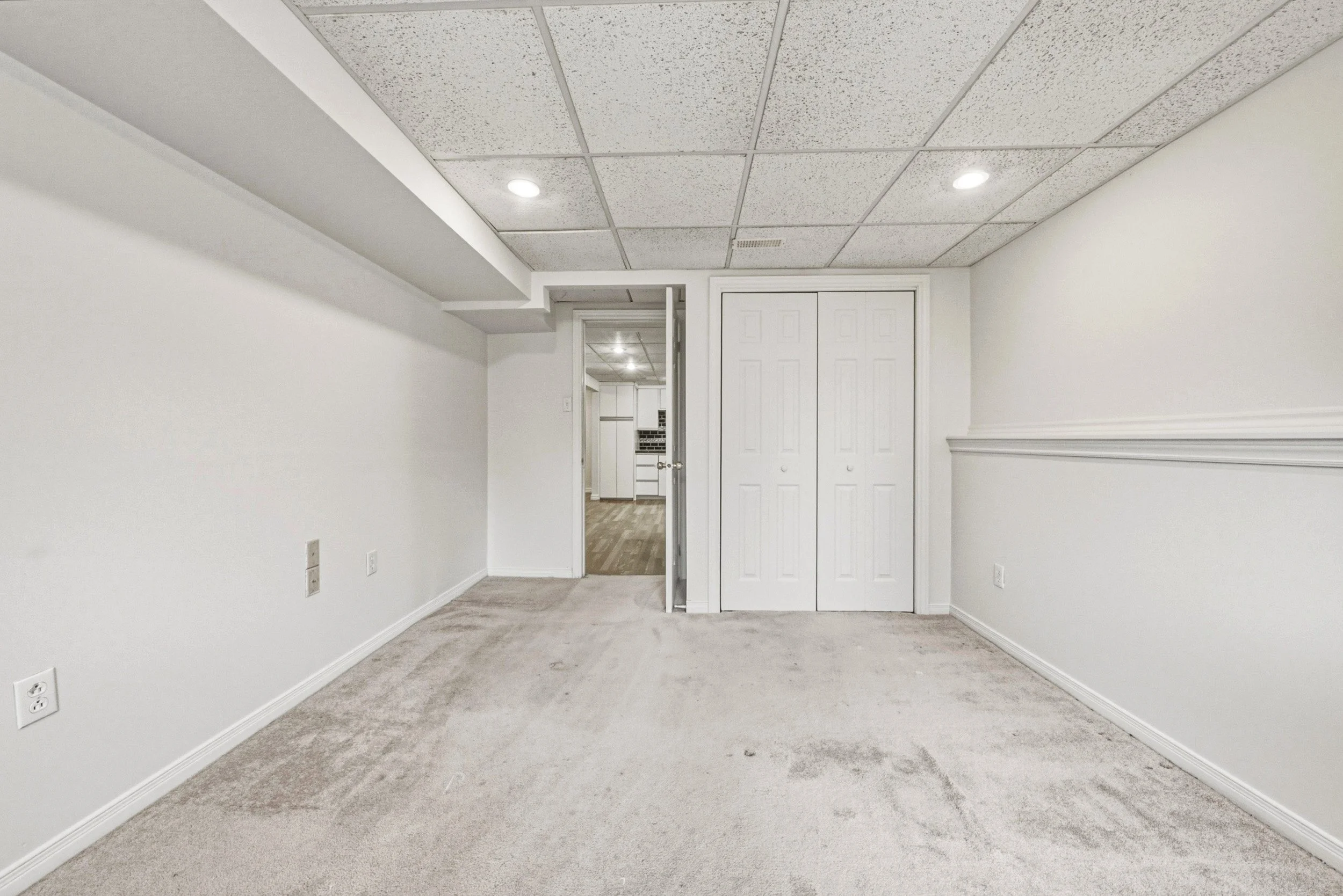 39 - 21 Moss Blvd, Dundas.jpg