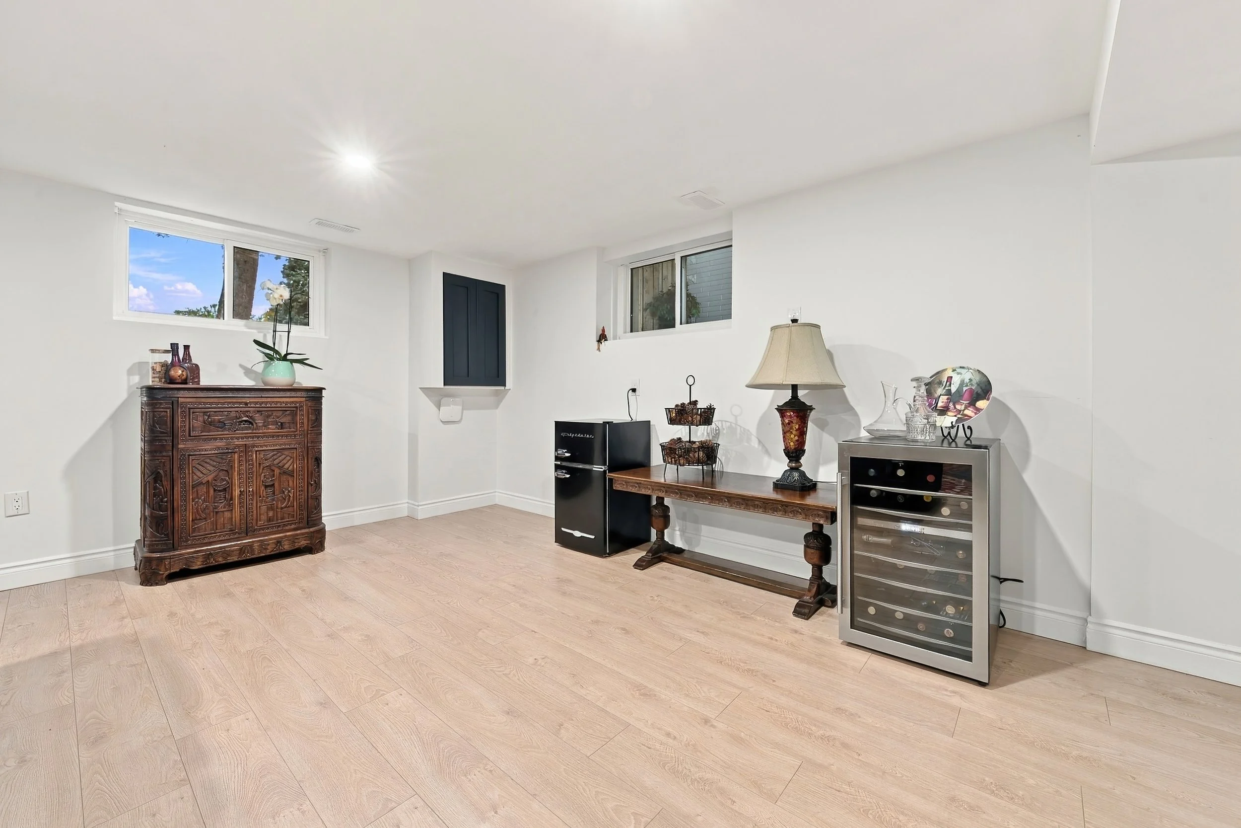32 - 915 Tanager Ave, Burlington.jpg