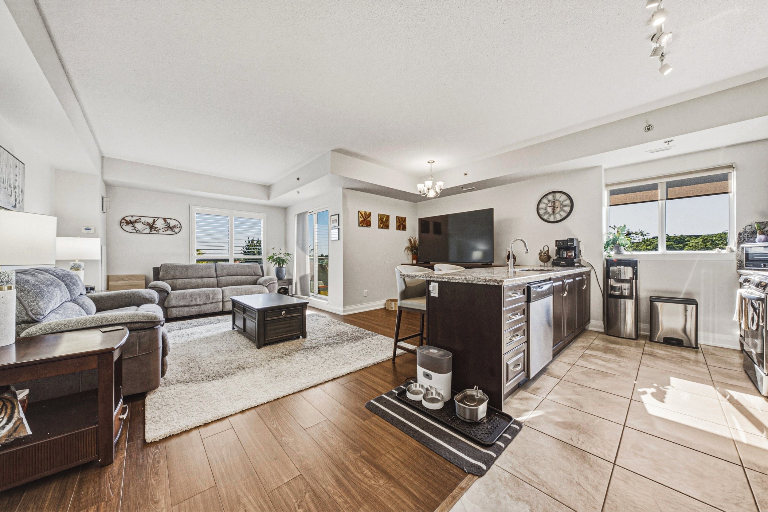 7 - 325 Highway 8 #308, Stoney Creek.jpg