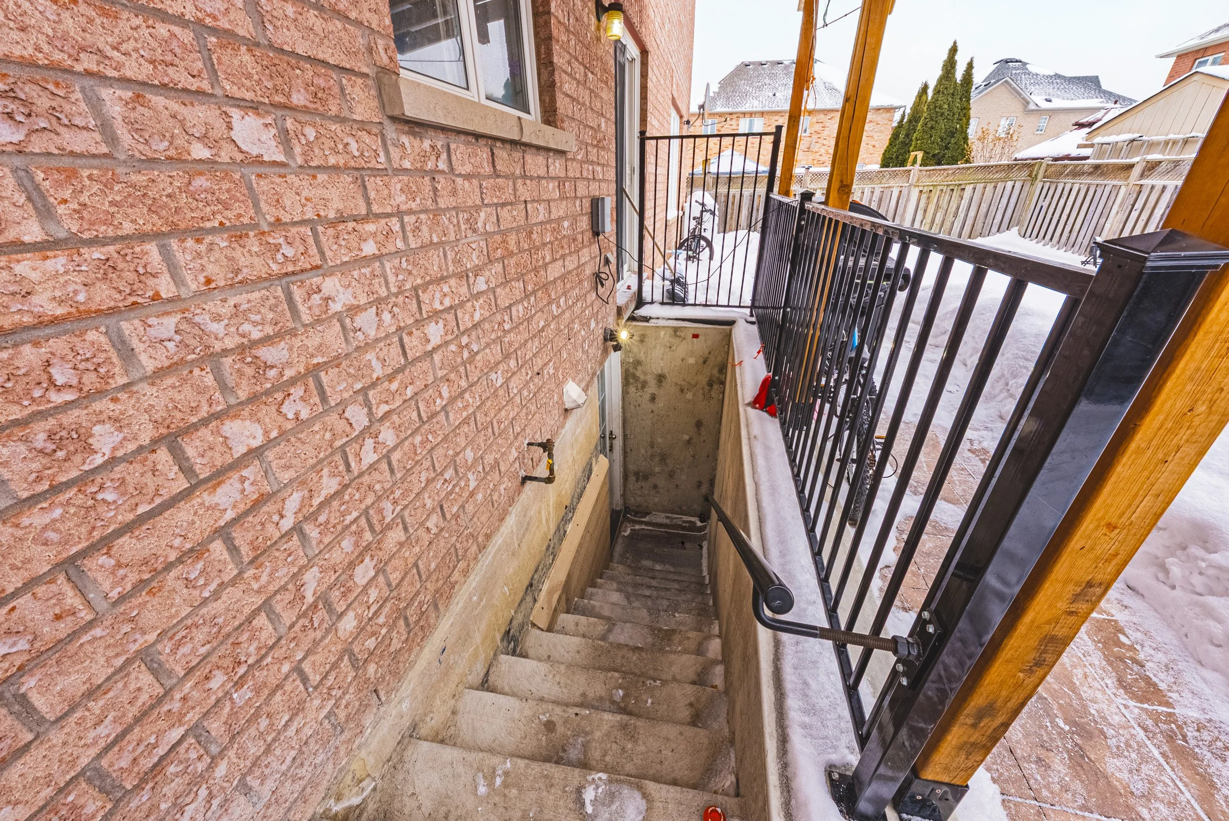 51 - 66 Citadel Cres, Brampton.jpg