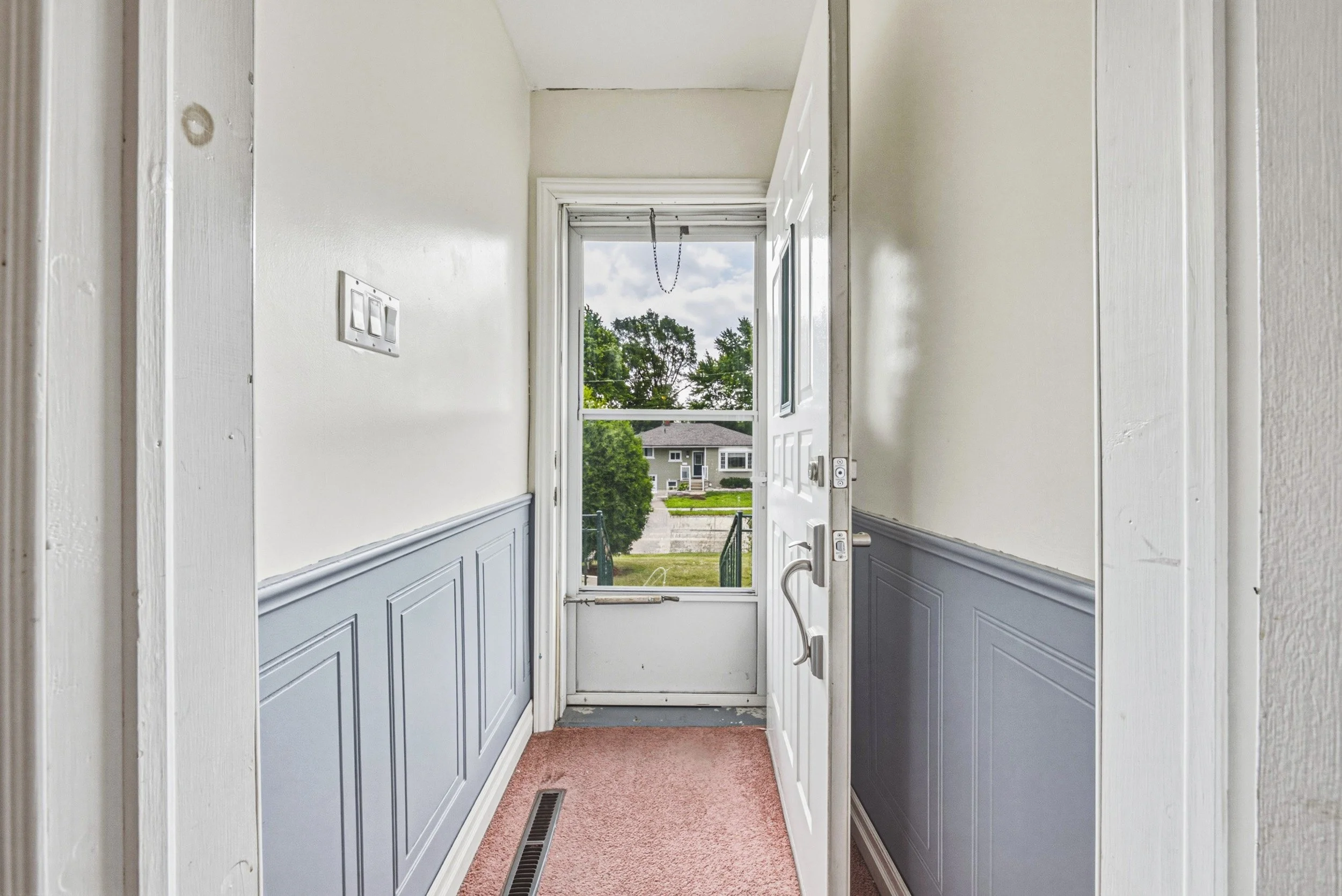 5 - 2345 Gibbon St, Burlington.jpg