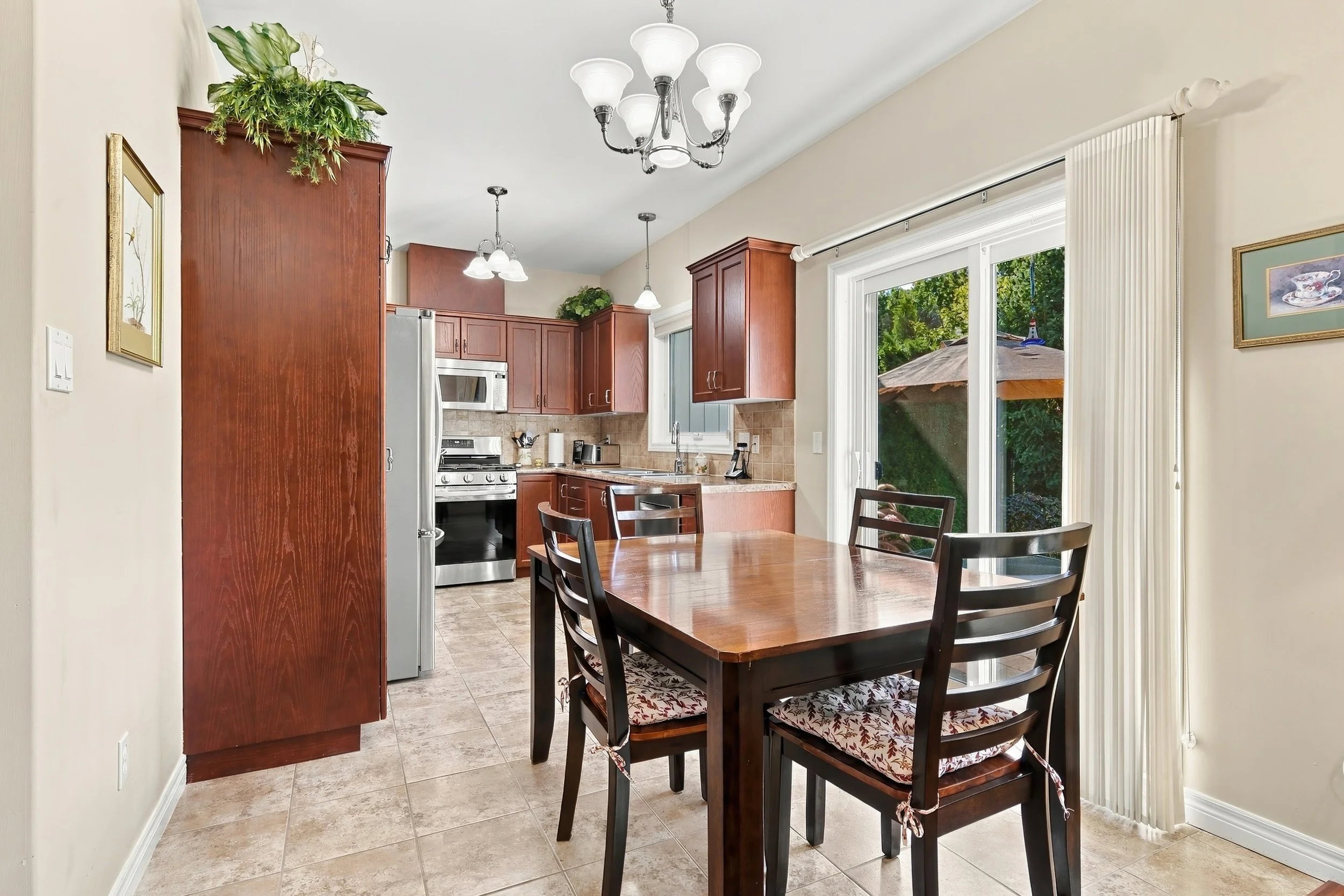 10 - 31 Book Rd #44, Grimsby.jpg