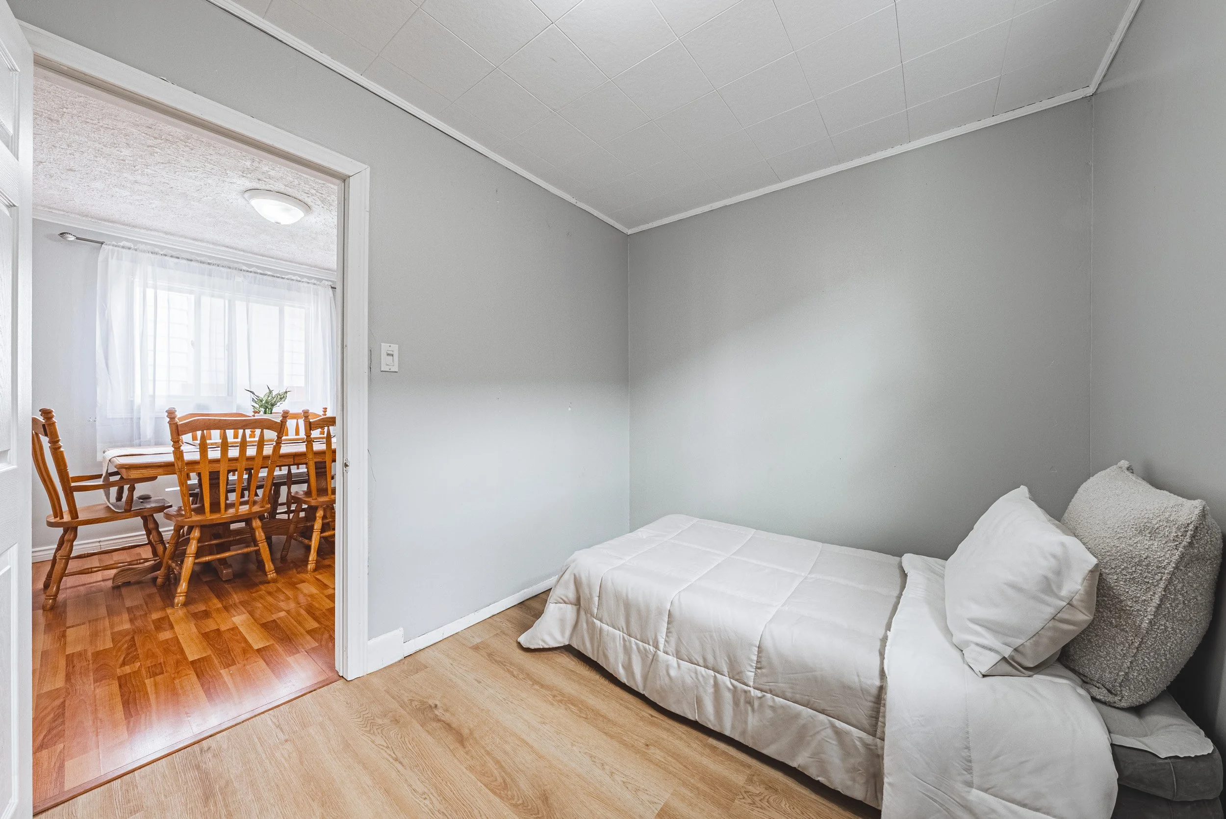 14 - 161 Ivon Ave, Hamilton.jpg