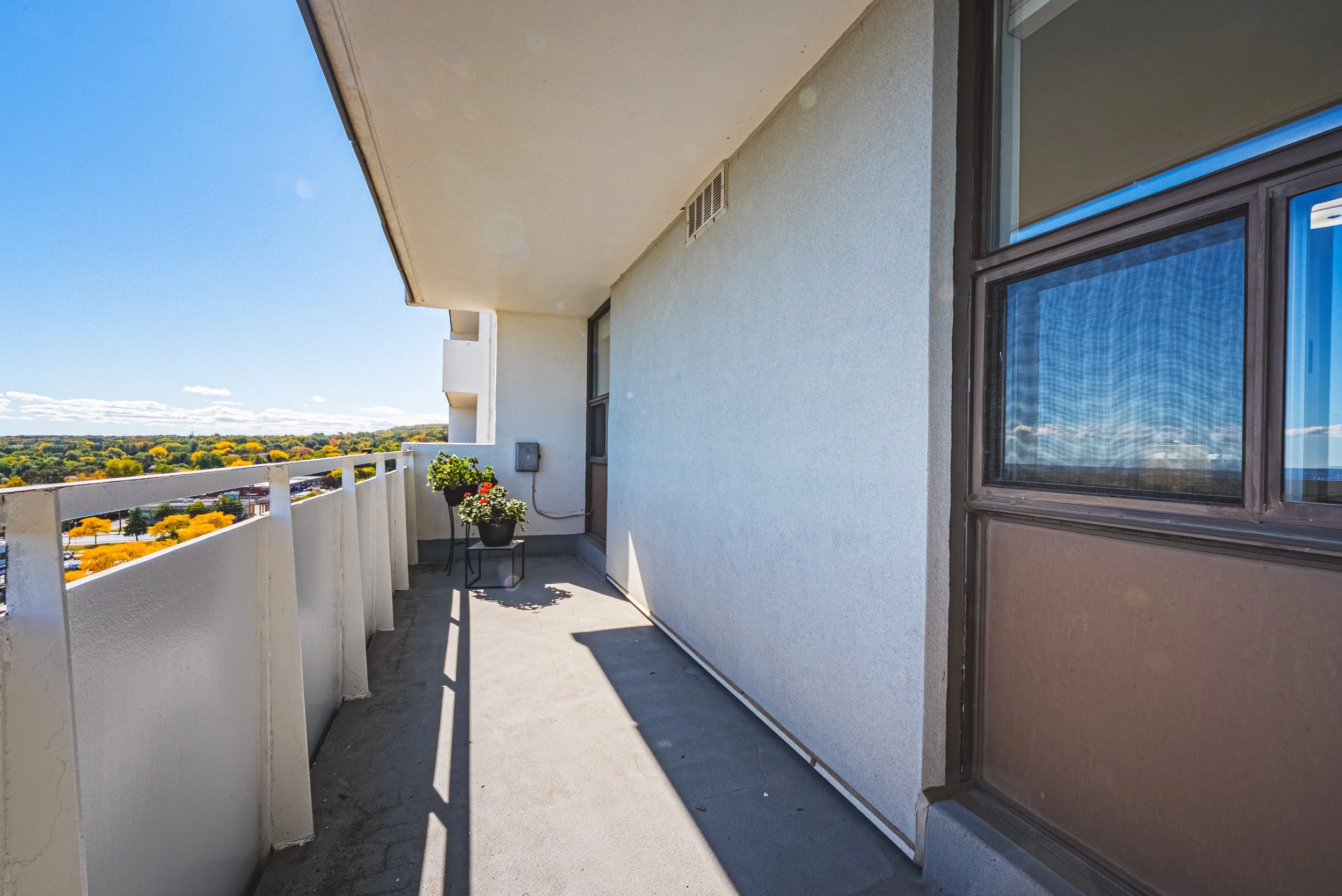 30 - 2055 Upper Middle Rd #1105, Burlington.jpg
