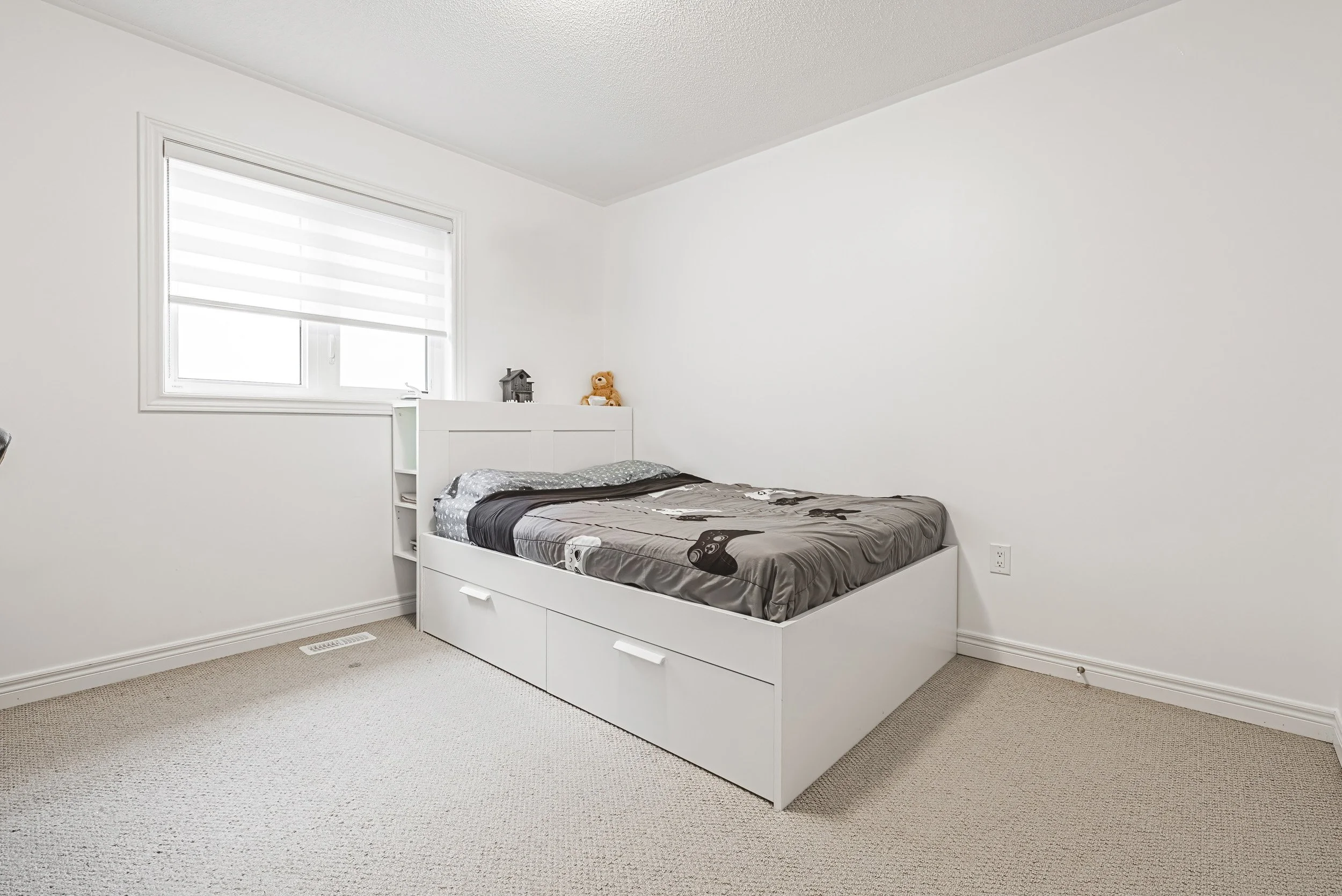 44 - 90 Robertson Rd, Ancaster.jpg