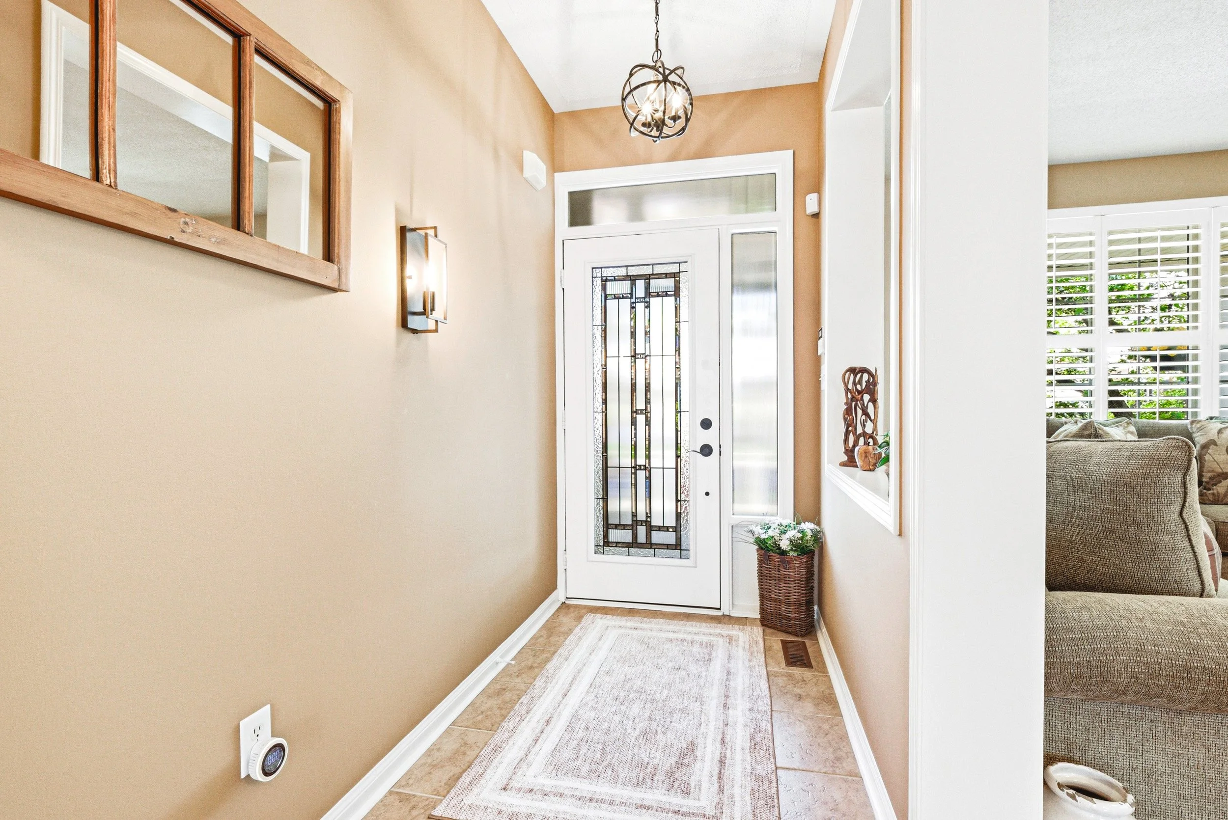 4 - 1588 Ramshaw Cres, Milton.jpg