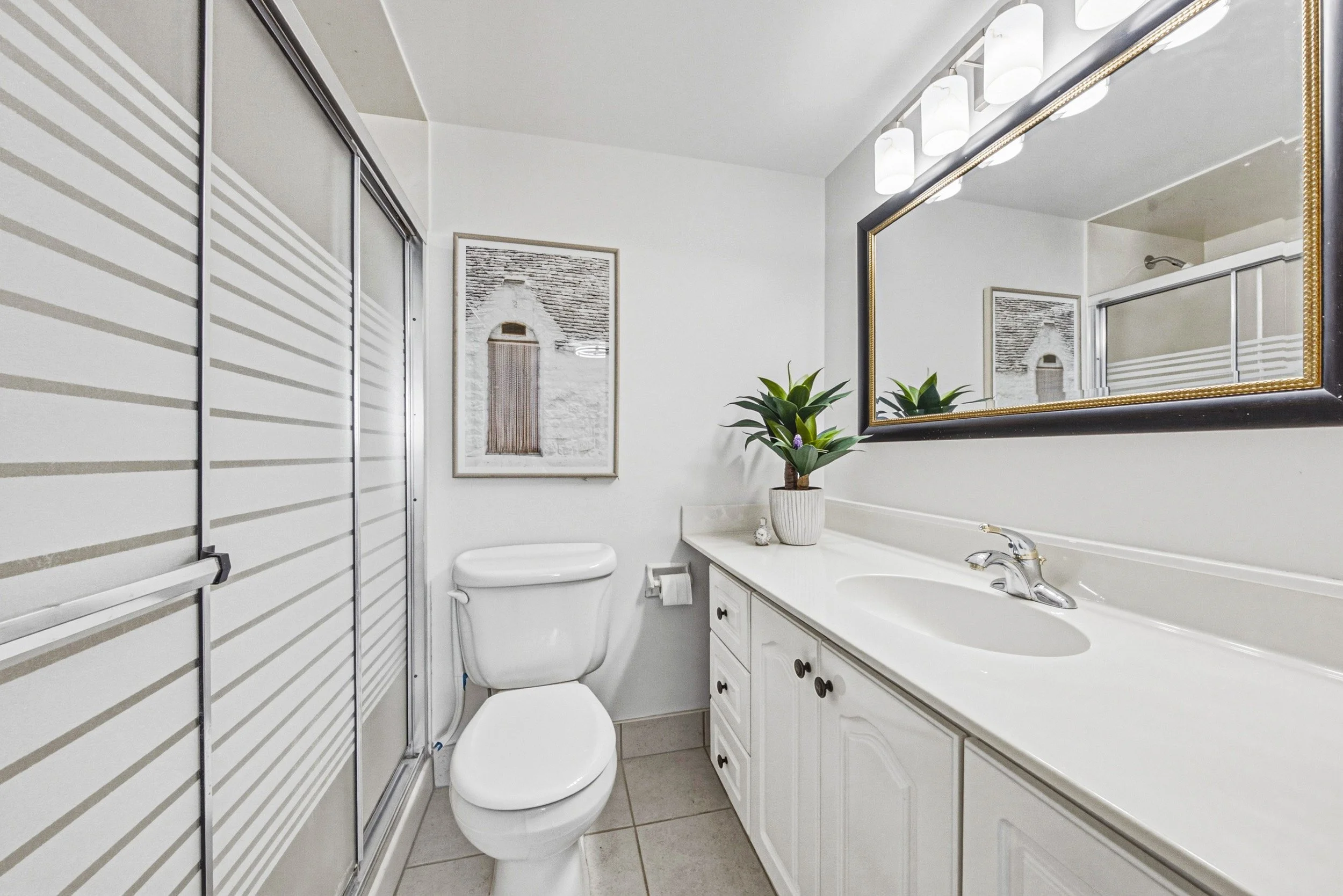22 - 2055 Upper Middle Rd #1105, Burlington.jpg