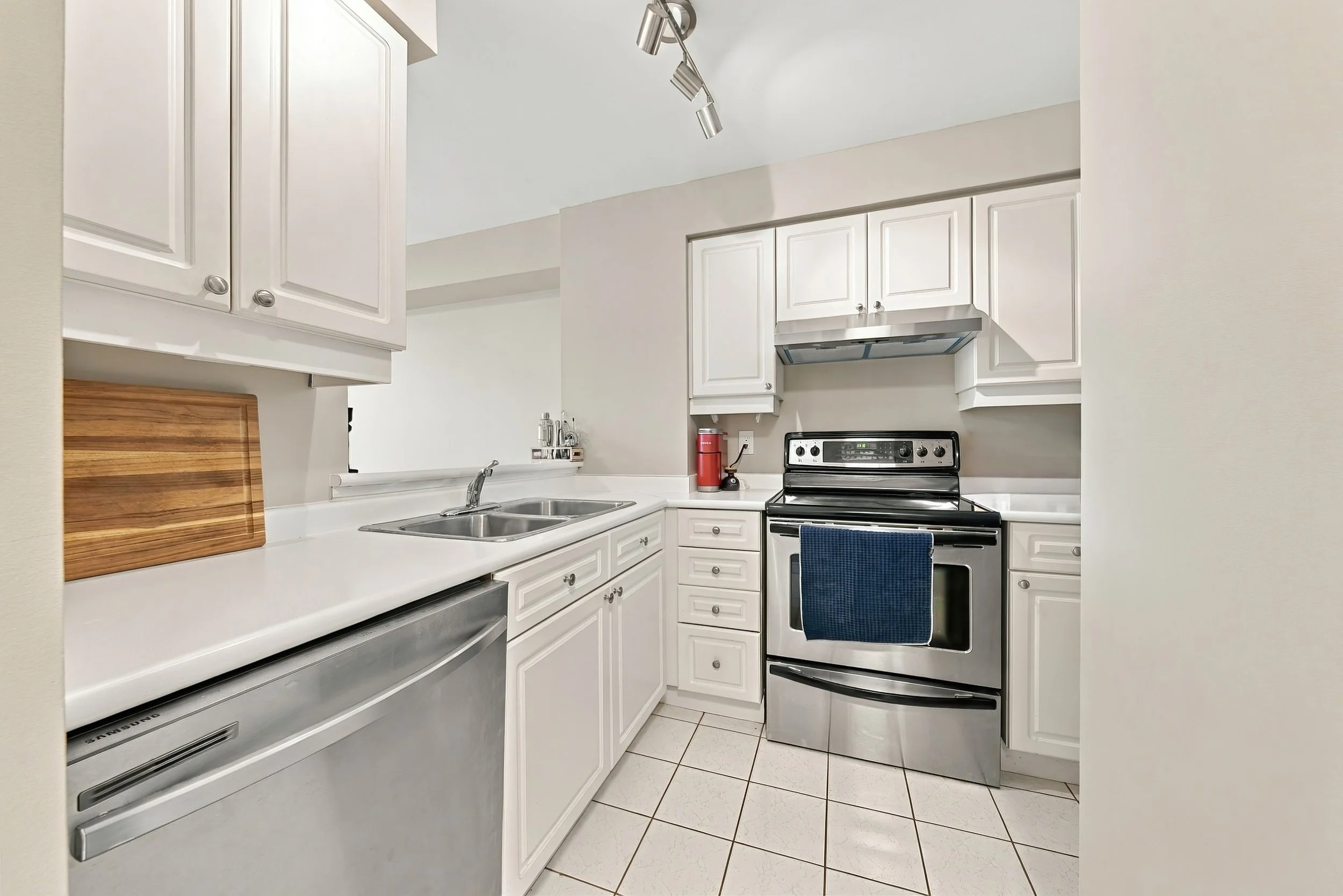 11 - 1276 Maple Crossing Blvd #310, Burlington.jpg
