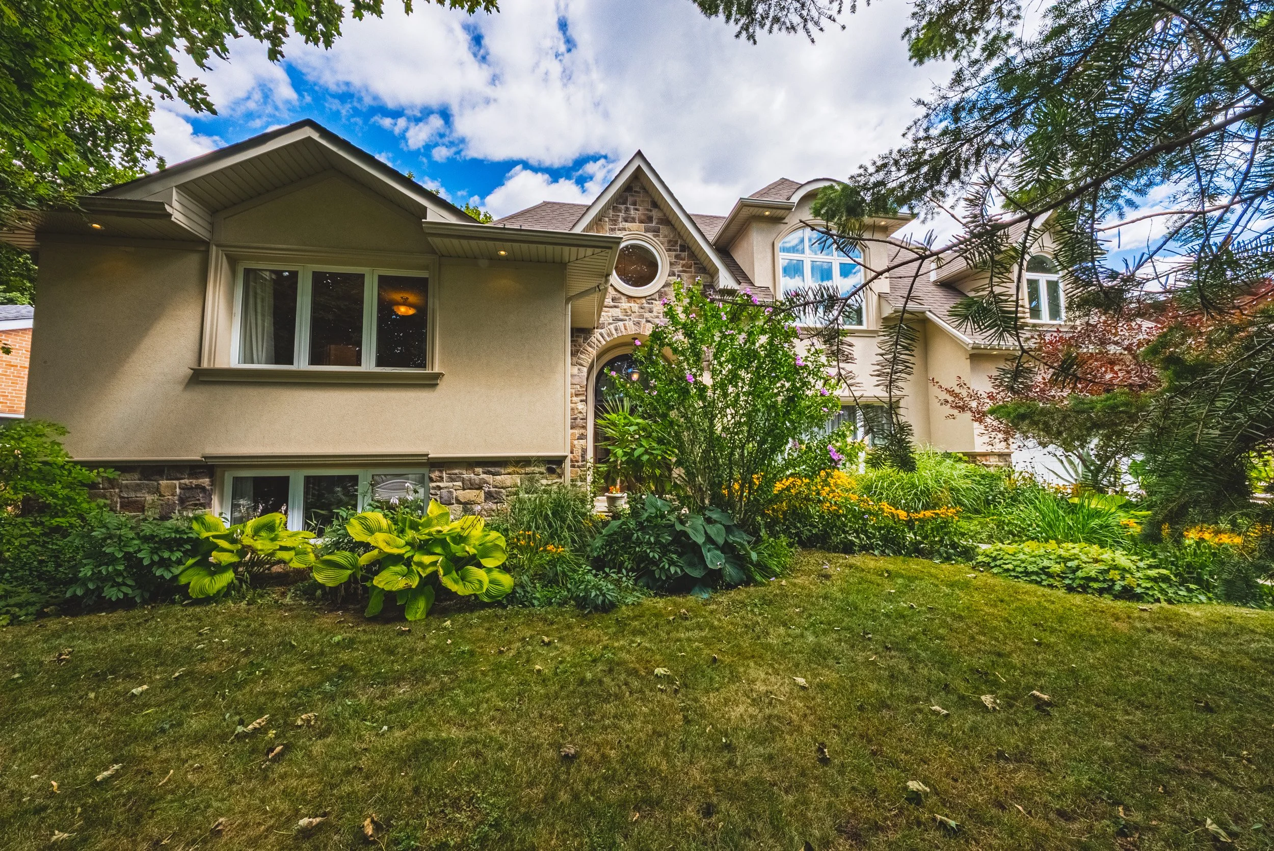 5 - 471 The Kingsway, Etobicoke.jpg