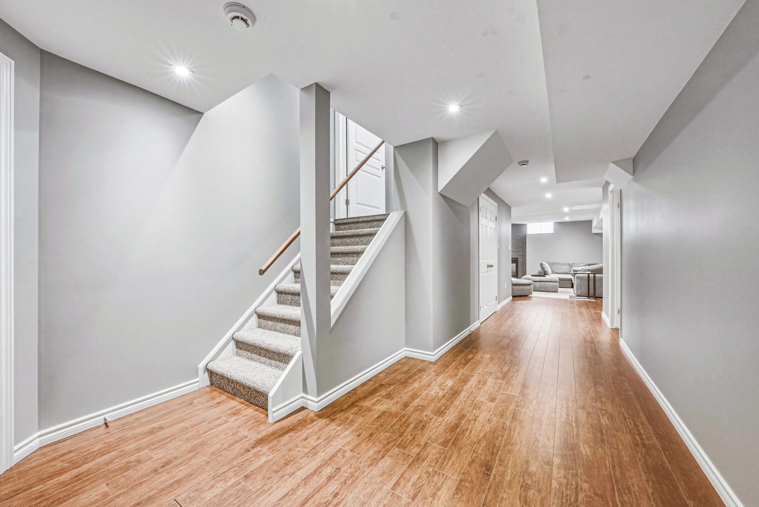 33 - 419 Dicenzo Dr, Hamilton.jpg