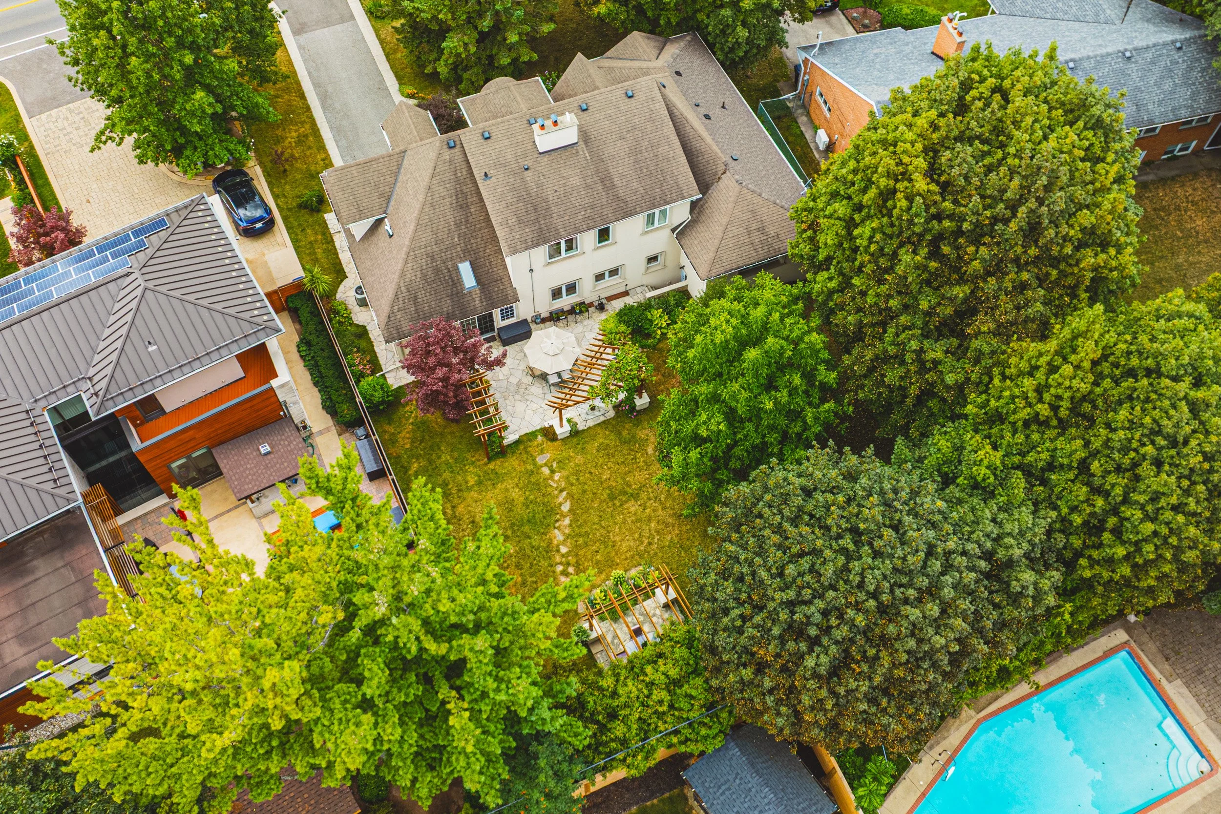 50 - 471 The Kingsway, Etobicoke.jpg