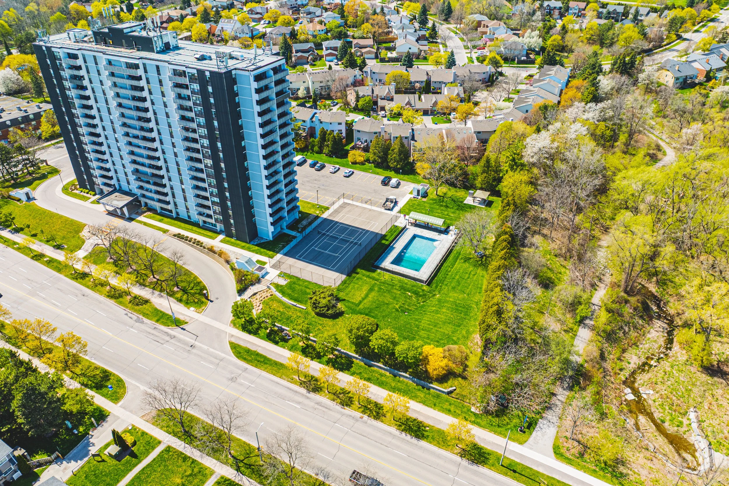 45 - 2055 Upper Middle Rd #901, Burlington.jpg