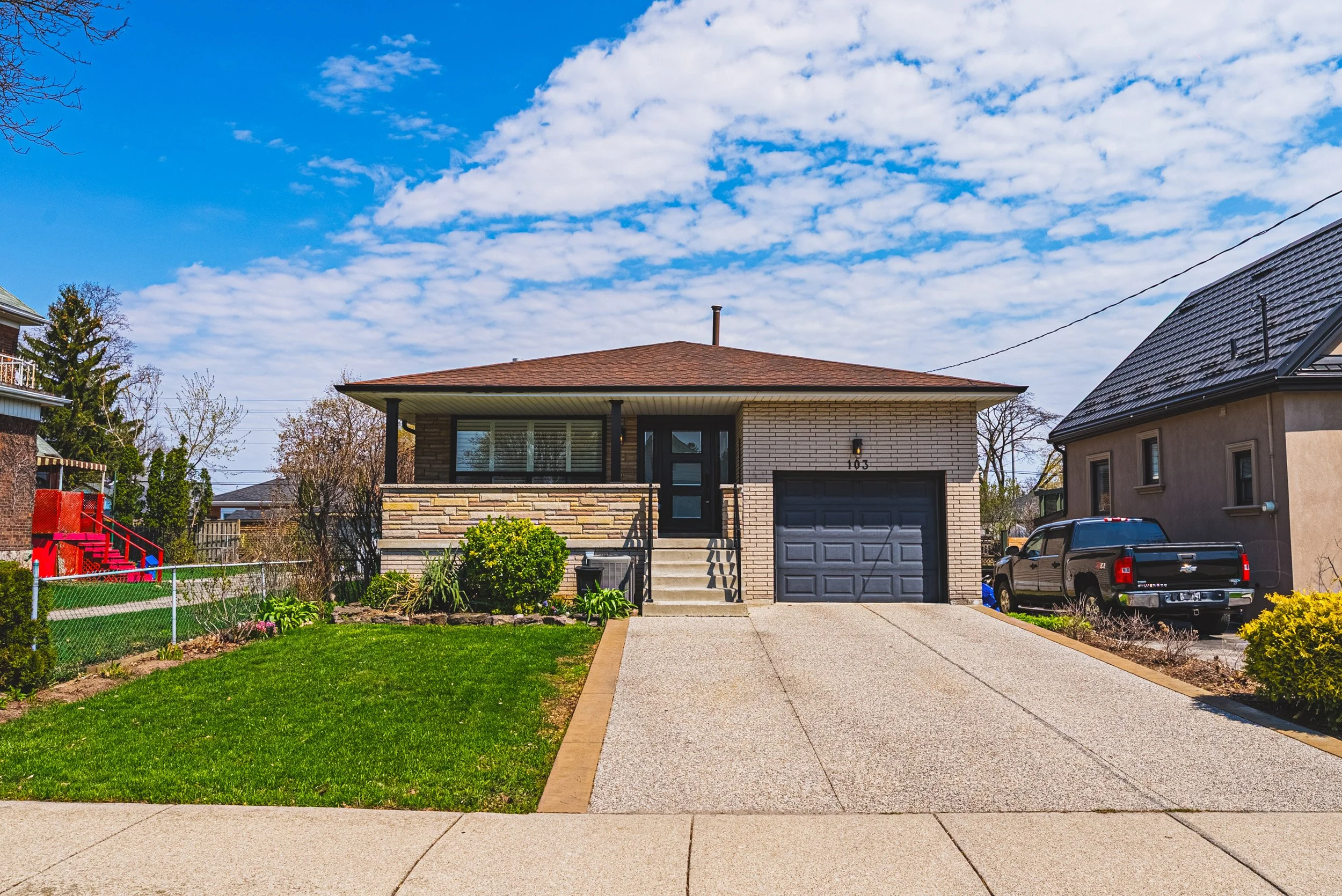 1 - 103 Empress Ave, Hamilton.jpg