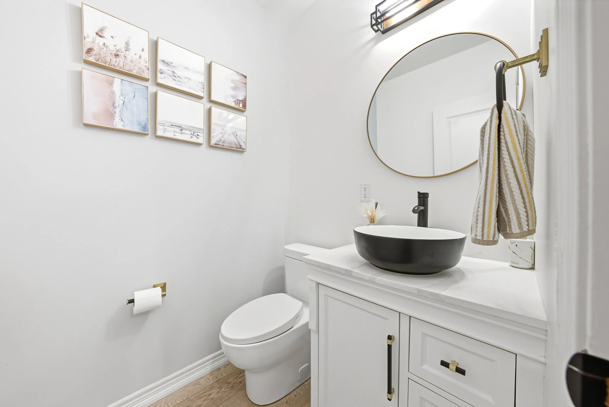 28 - 90 Robertson Rd, Ancaster.jpg