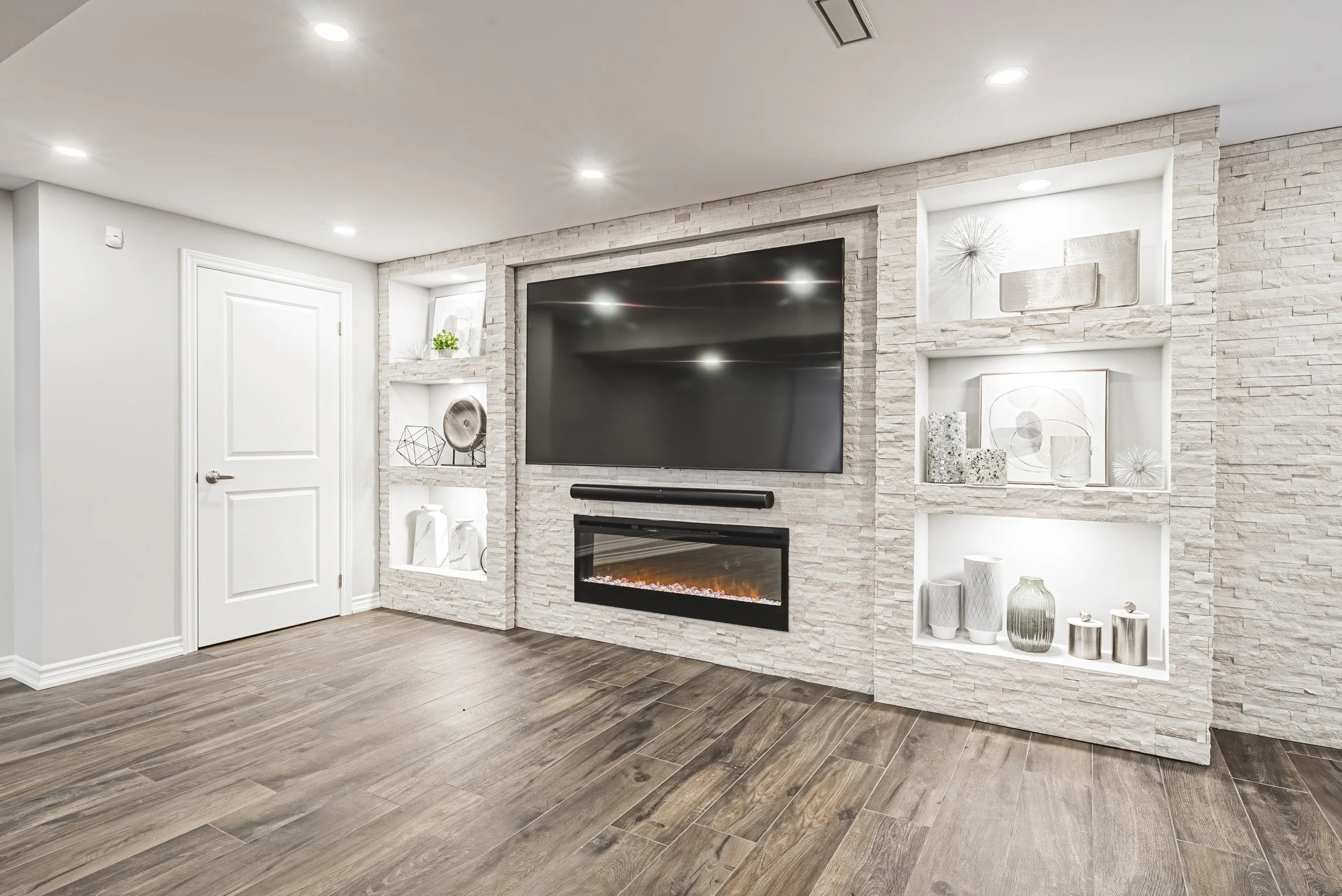 64 - 197 Nottingham Forest Rd, Bradford.jpg