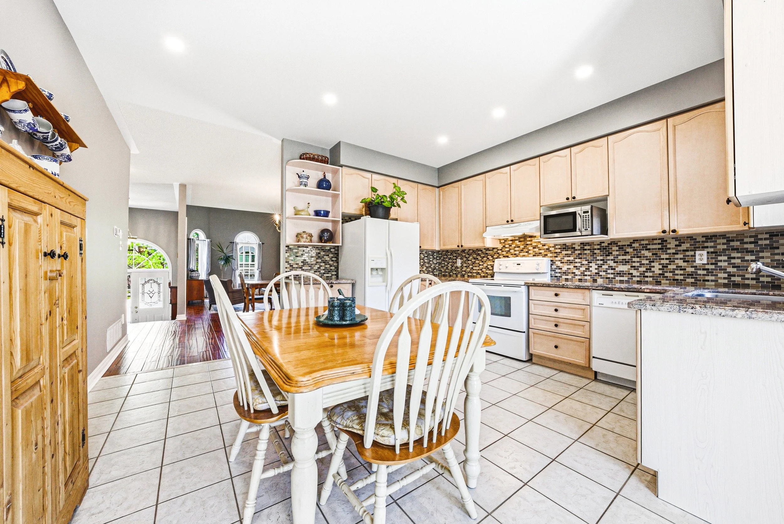 13 - 105 Pinebrook Cir, Caledon.jpg