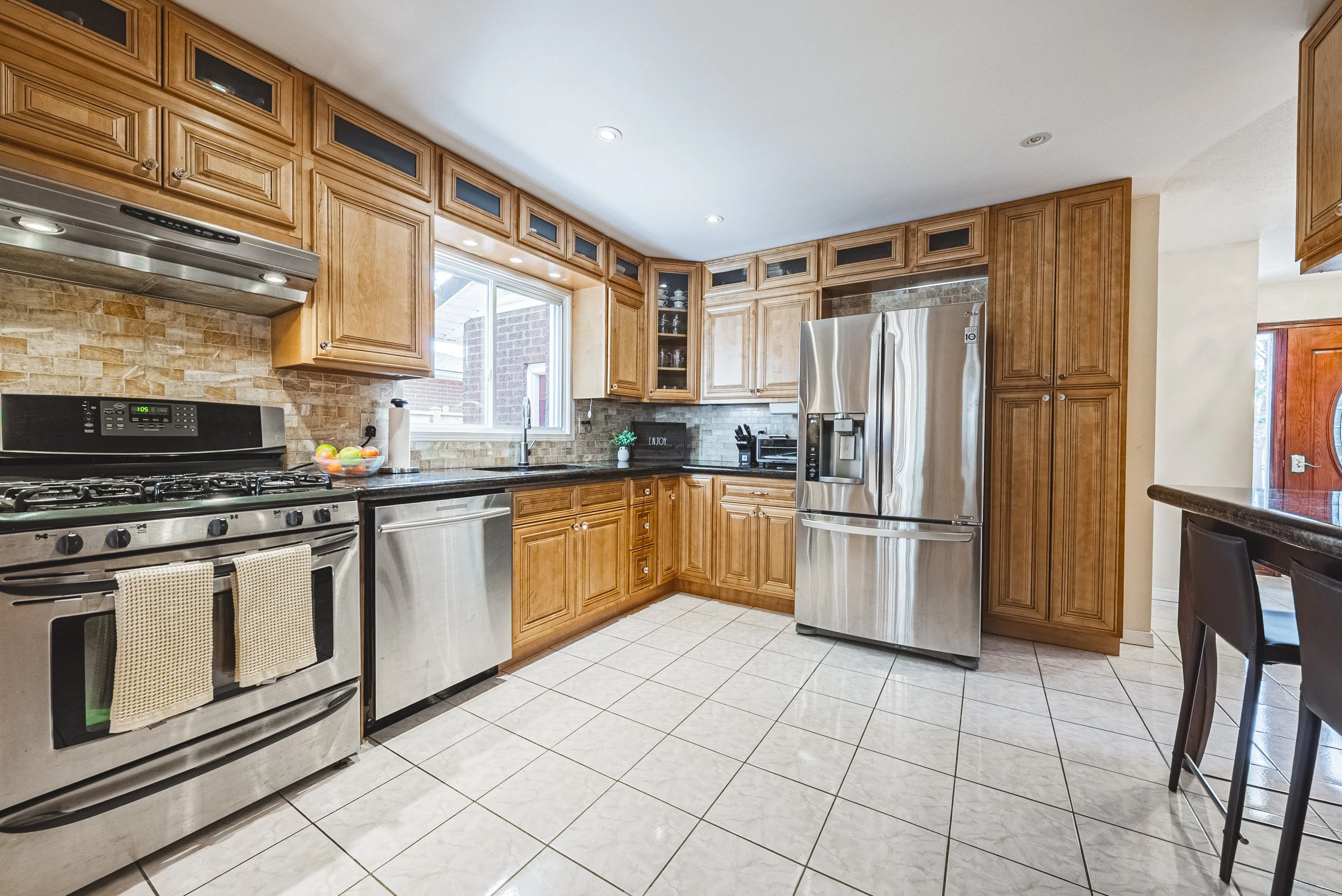 14 - 110 Highbury Dr, Stoney Creek.jpg