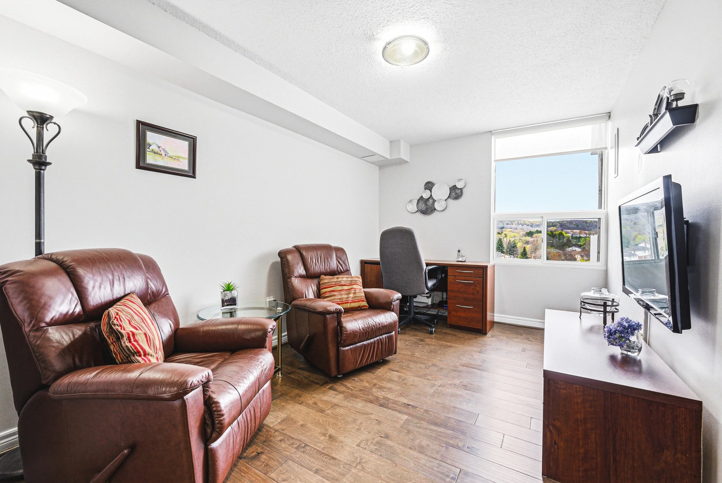 4 - 2055 Upper Middle Rd #901, Burlington.jpg
