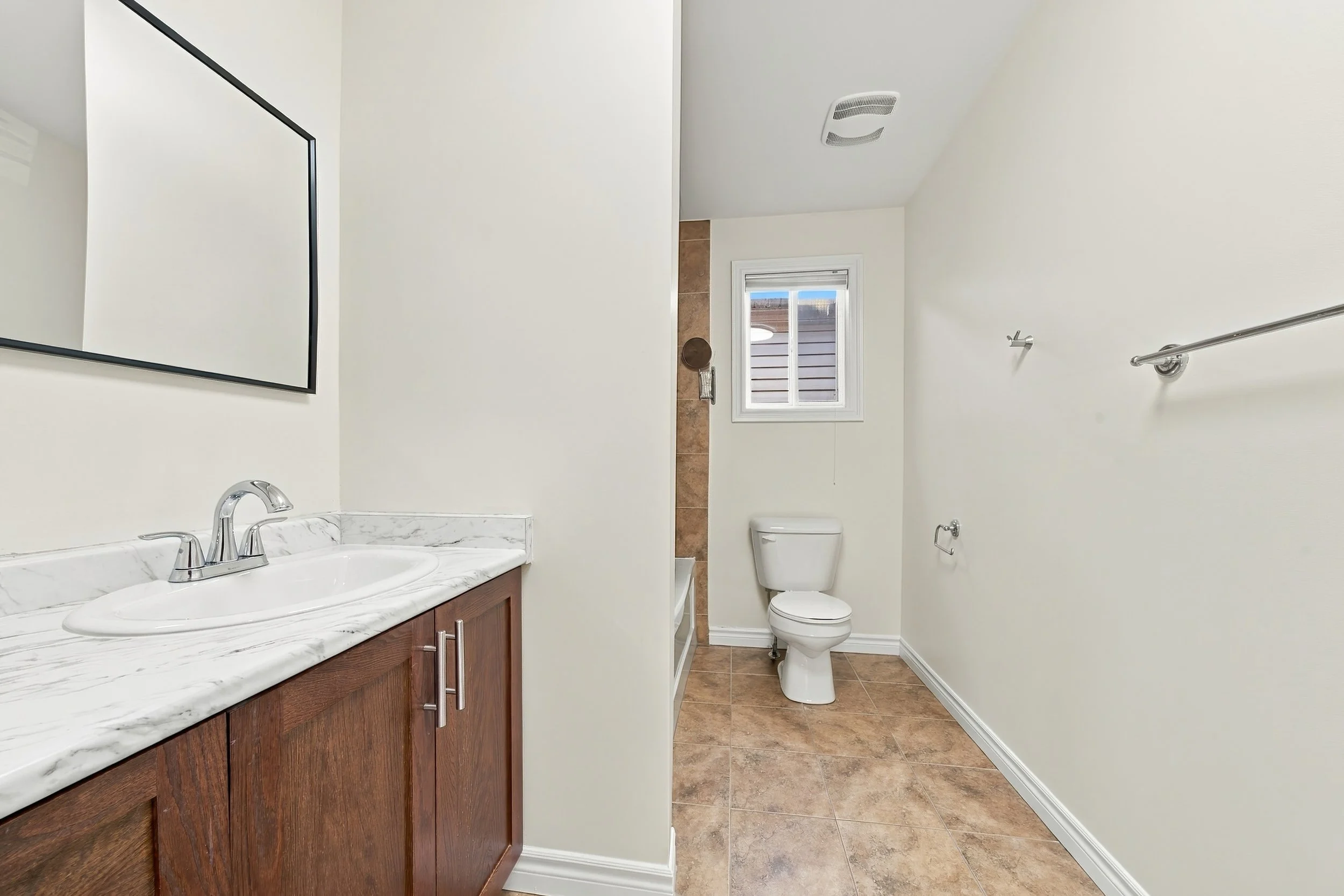 35-35 Thames Wy Hamilton.jpg