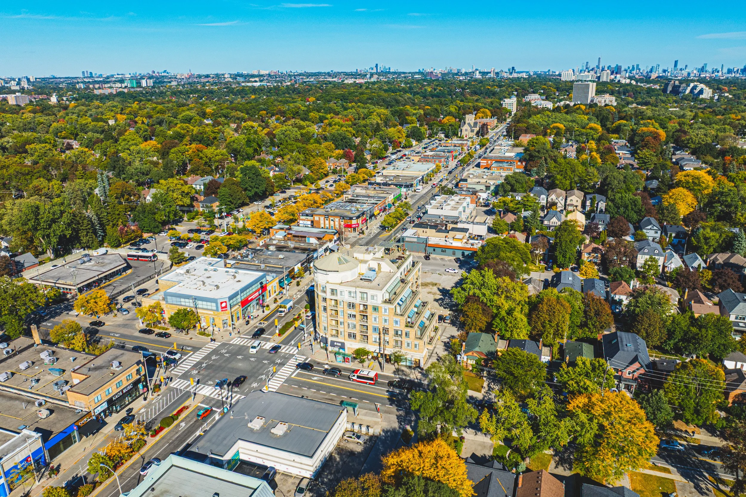 32 - 935 Royal York Rd #202, Toronto.jpg