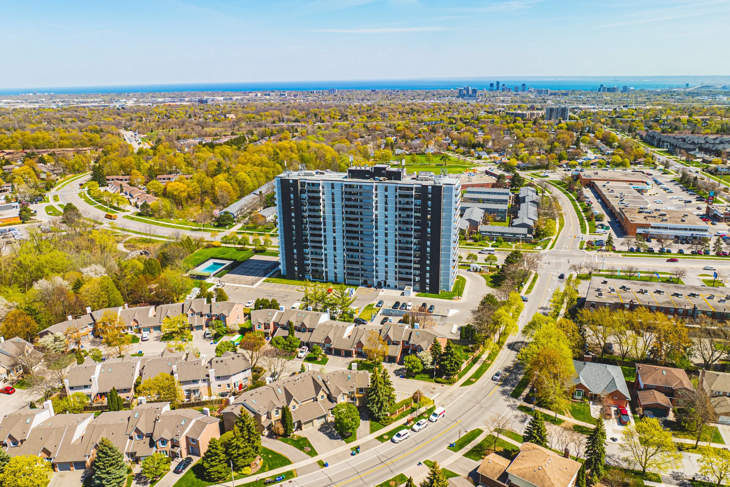 2 - 2055 Upper Middle Rd #901, Burlington.jpg