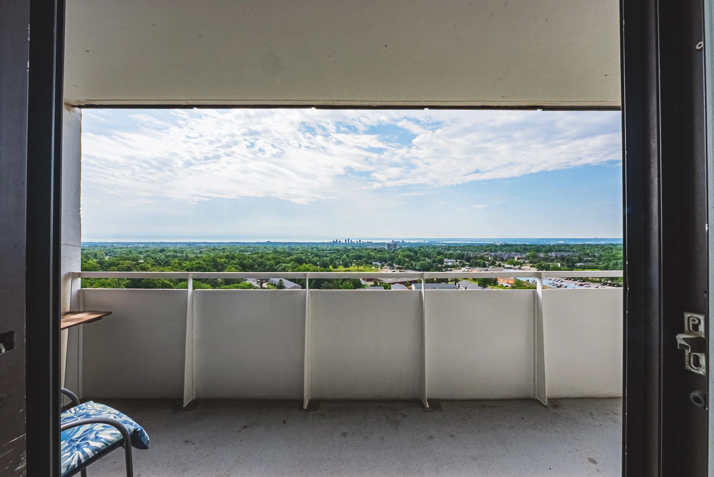 26 - 2055 Upper Middle #1504, Burlington.jpg