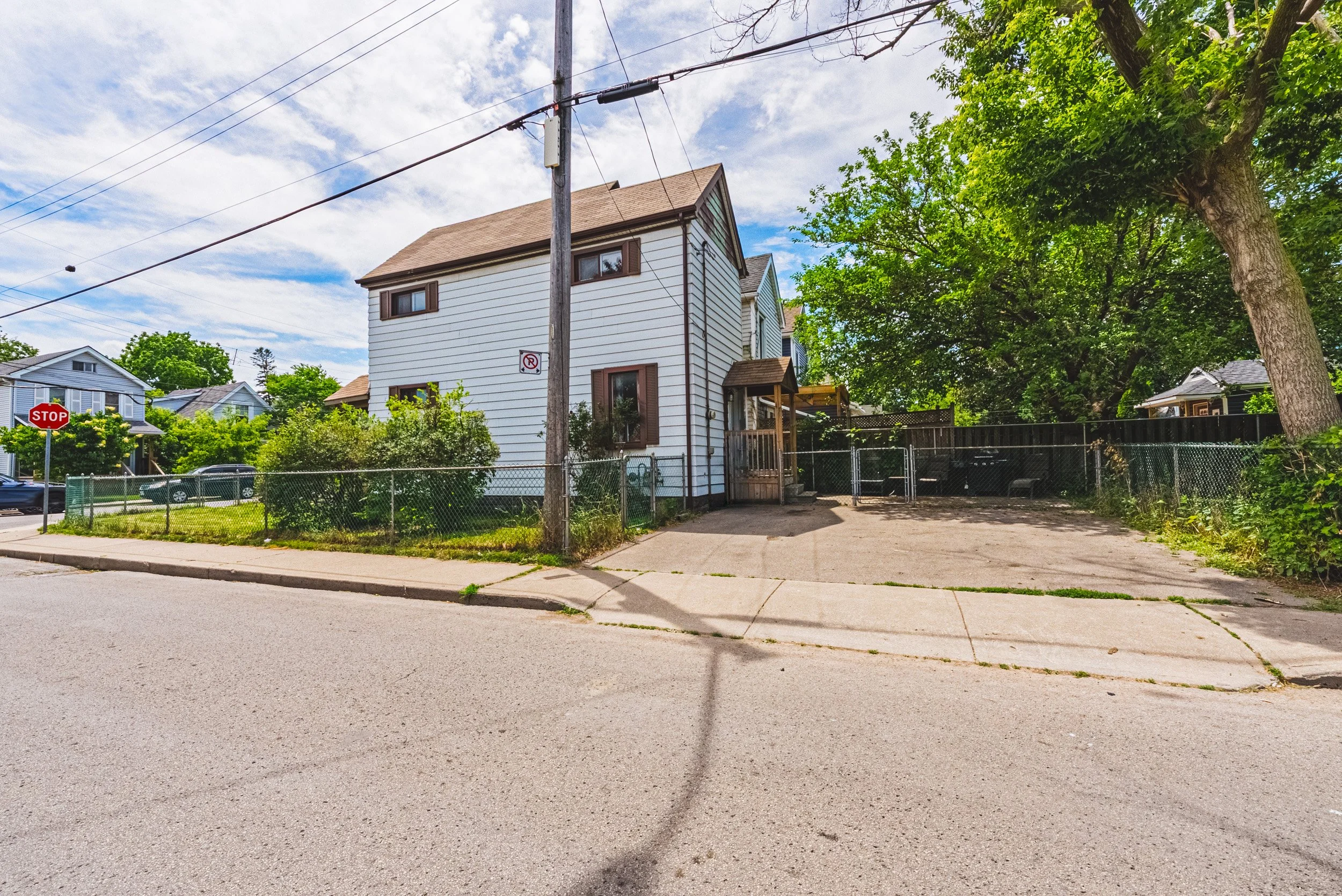 27 - 47 Fraser Ave, Hamilton.jpg