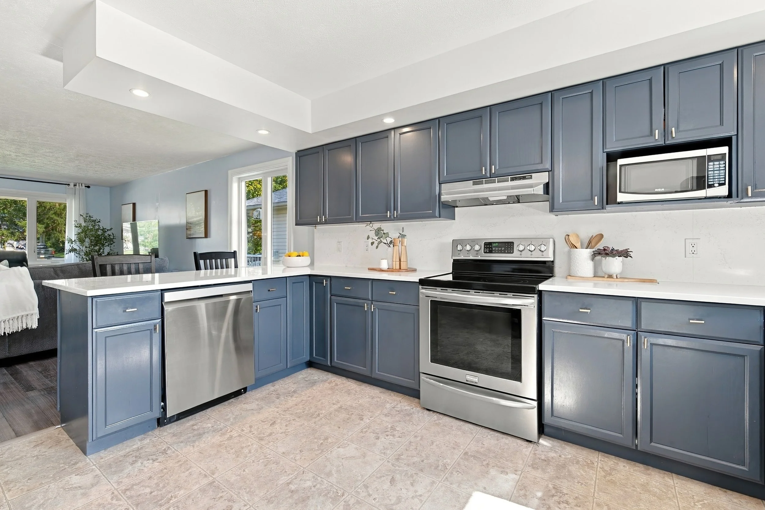 11 - 915 St George St, Port Dover.jpg