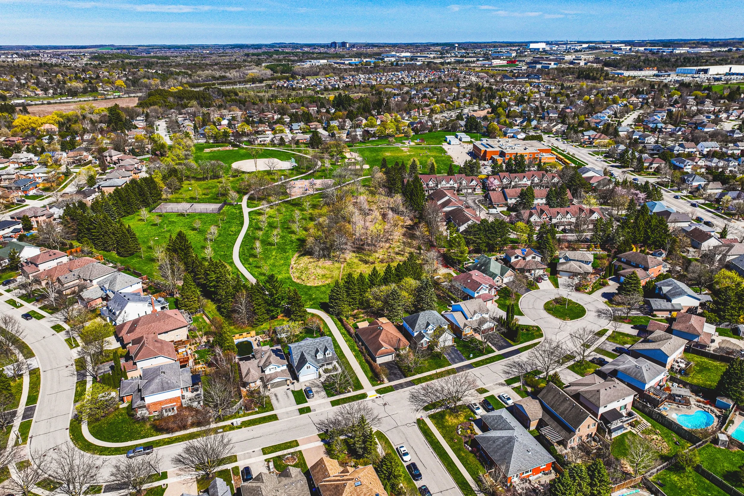 41 - 48 Tanager Dr, Guelph.jpg