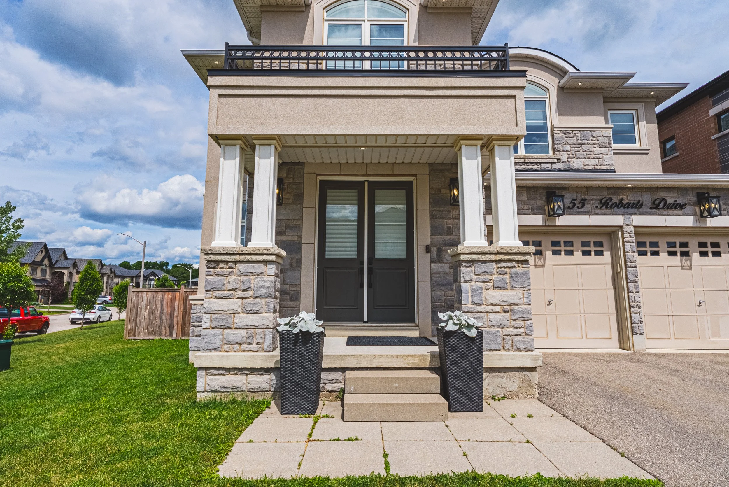 2 - 55 Roberts Dr, Ancaster.jpg