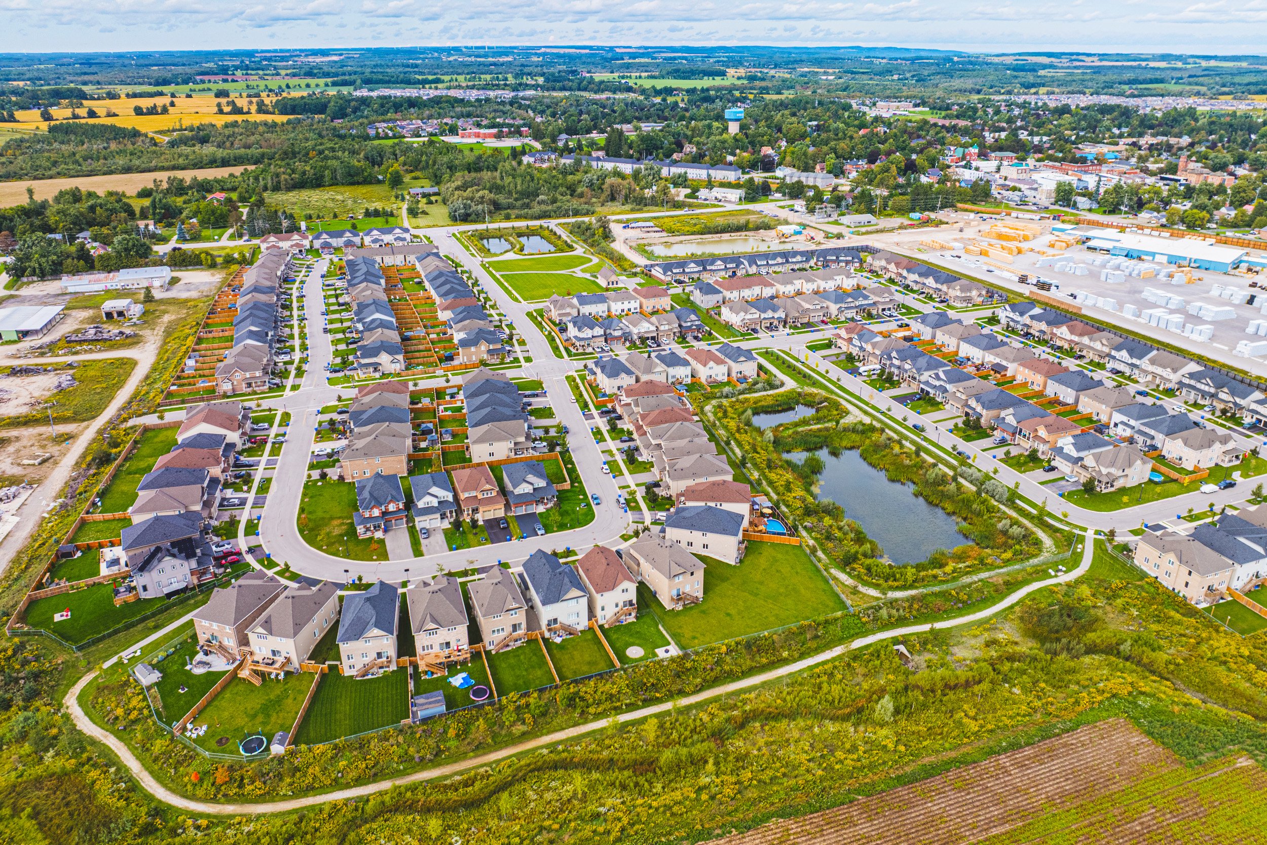 57 - 733 Gilmour Cres, Shelburne.jpg