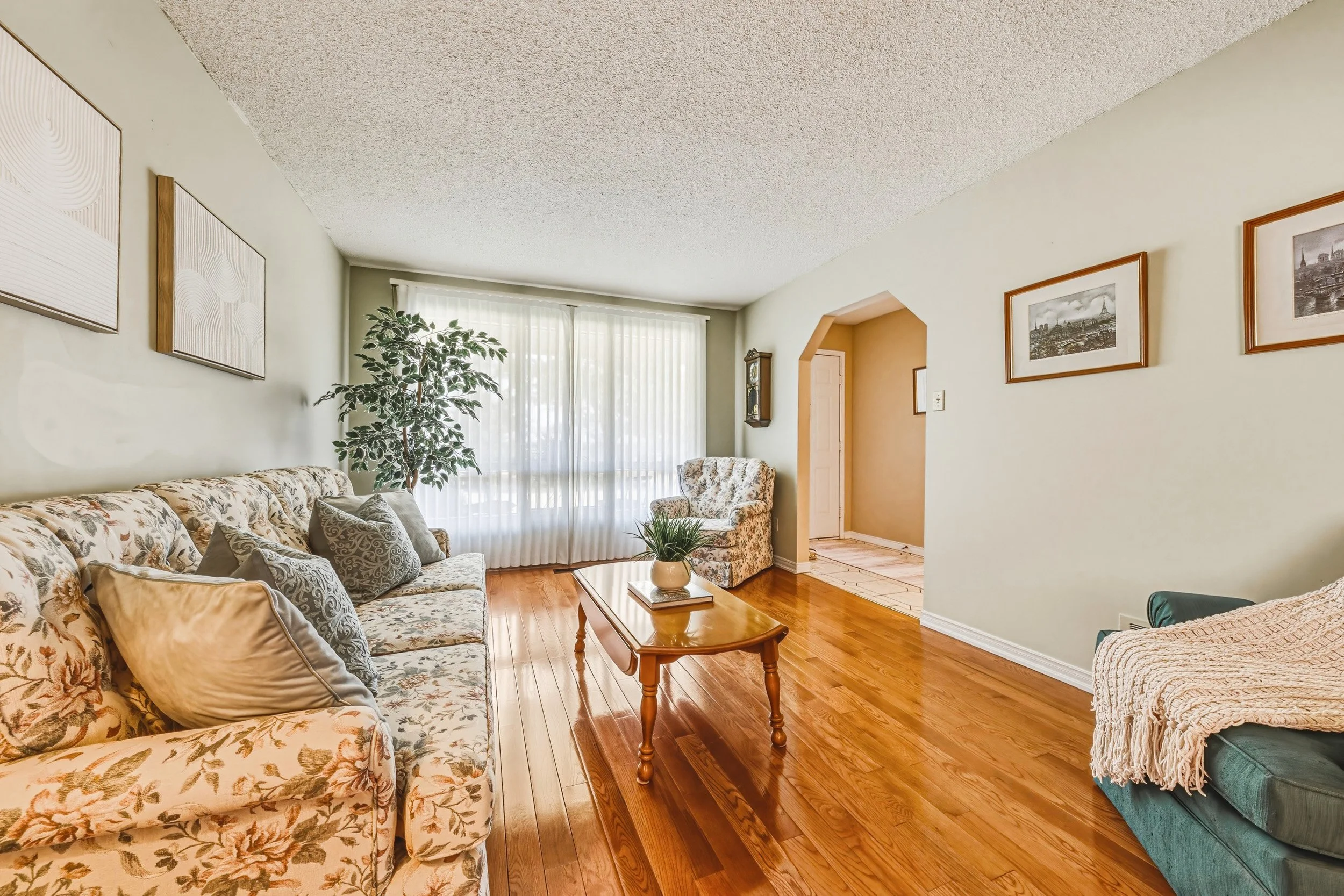 7 - 565 Stone Church Rd W, Hamilton.jpg