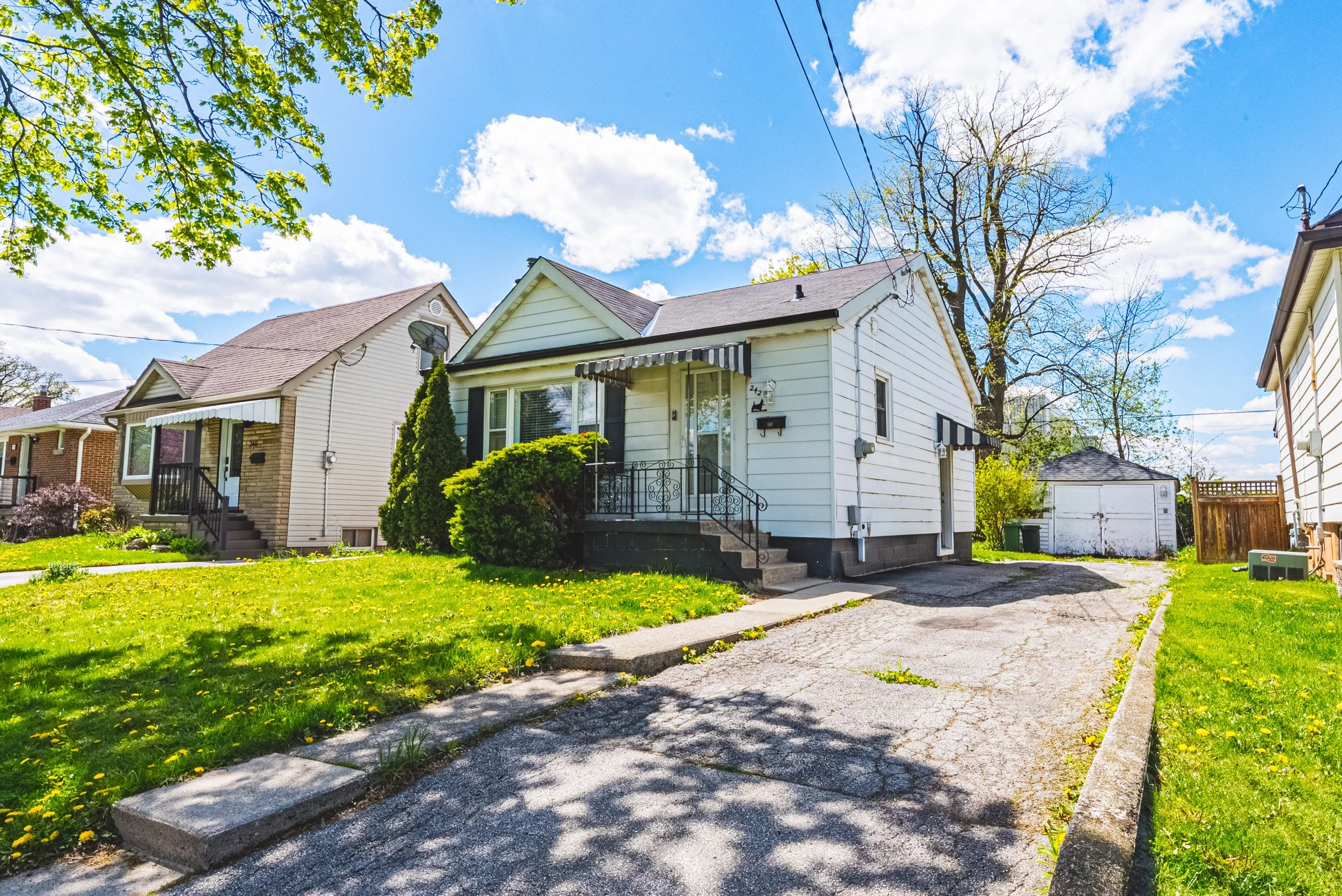 1 - 242 East 43rd St, Hamilton.jpg