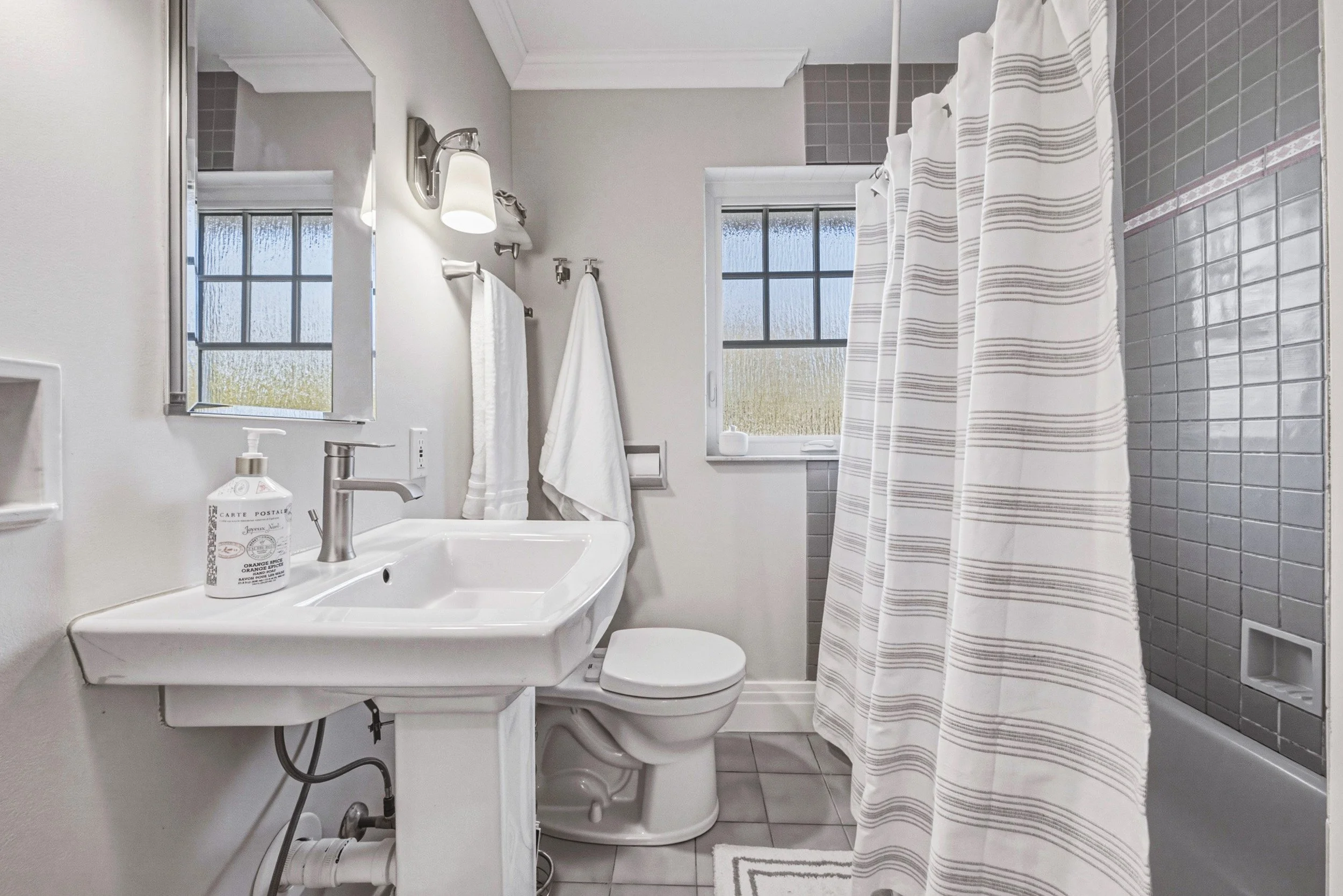 23 - 26 South Dr, St. Catharines.jpg
