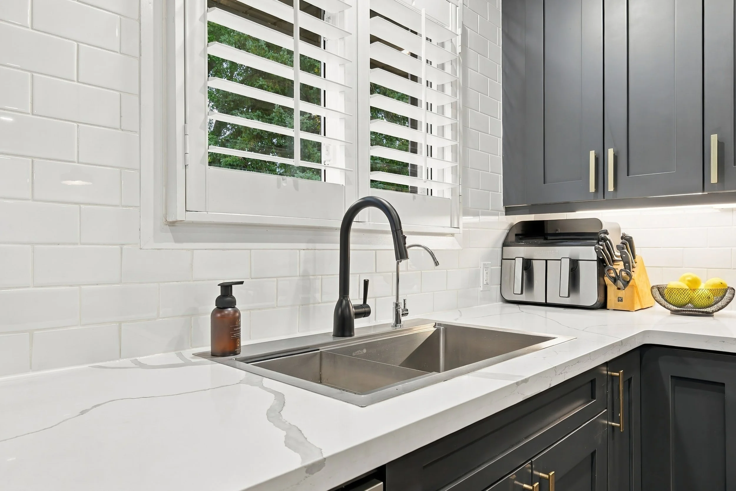 18 - 915 Tanager Ave, Burlington.jpg