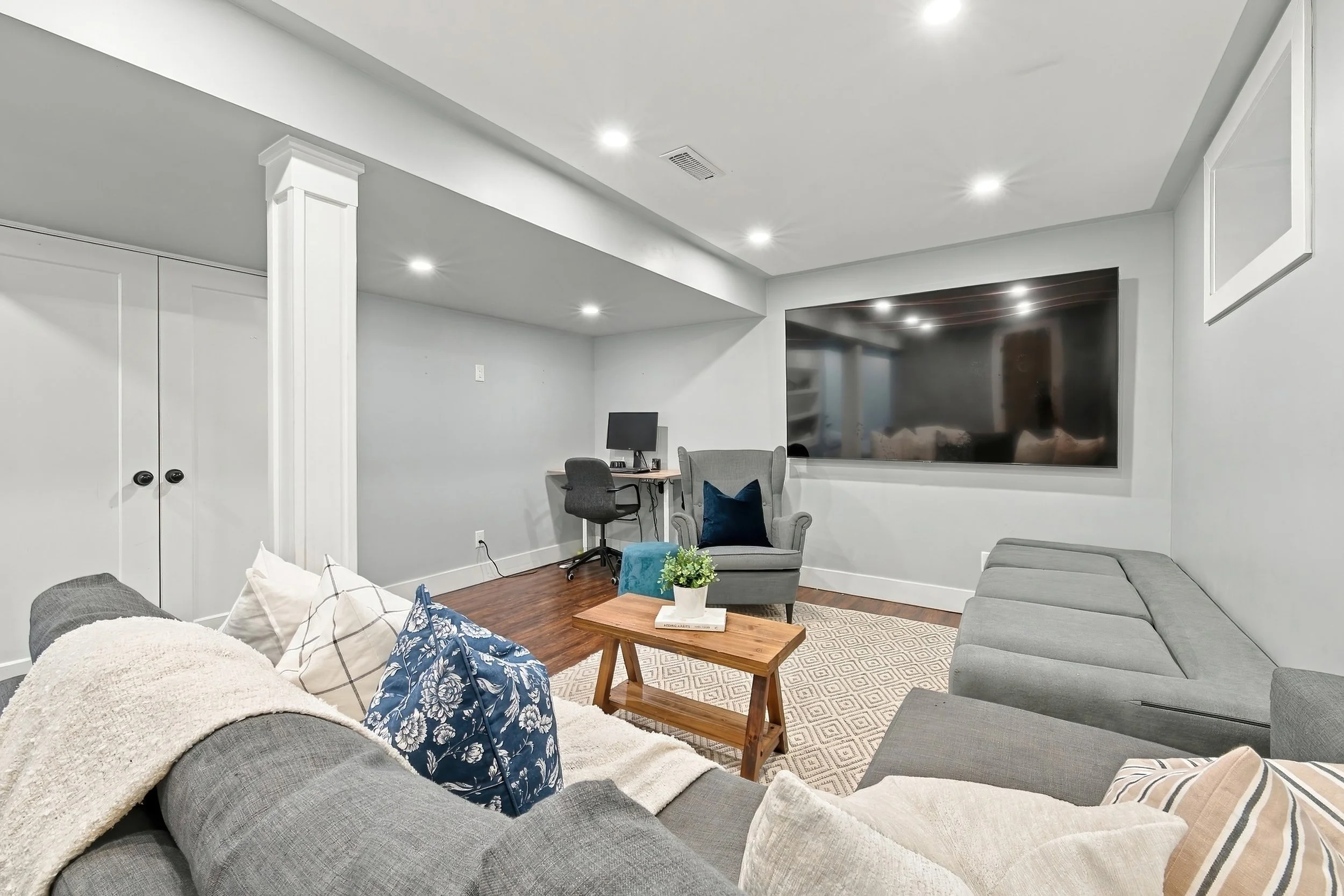 32 - 1231 Dunsmure Rd, Hamilton.jpg