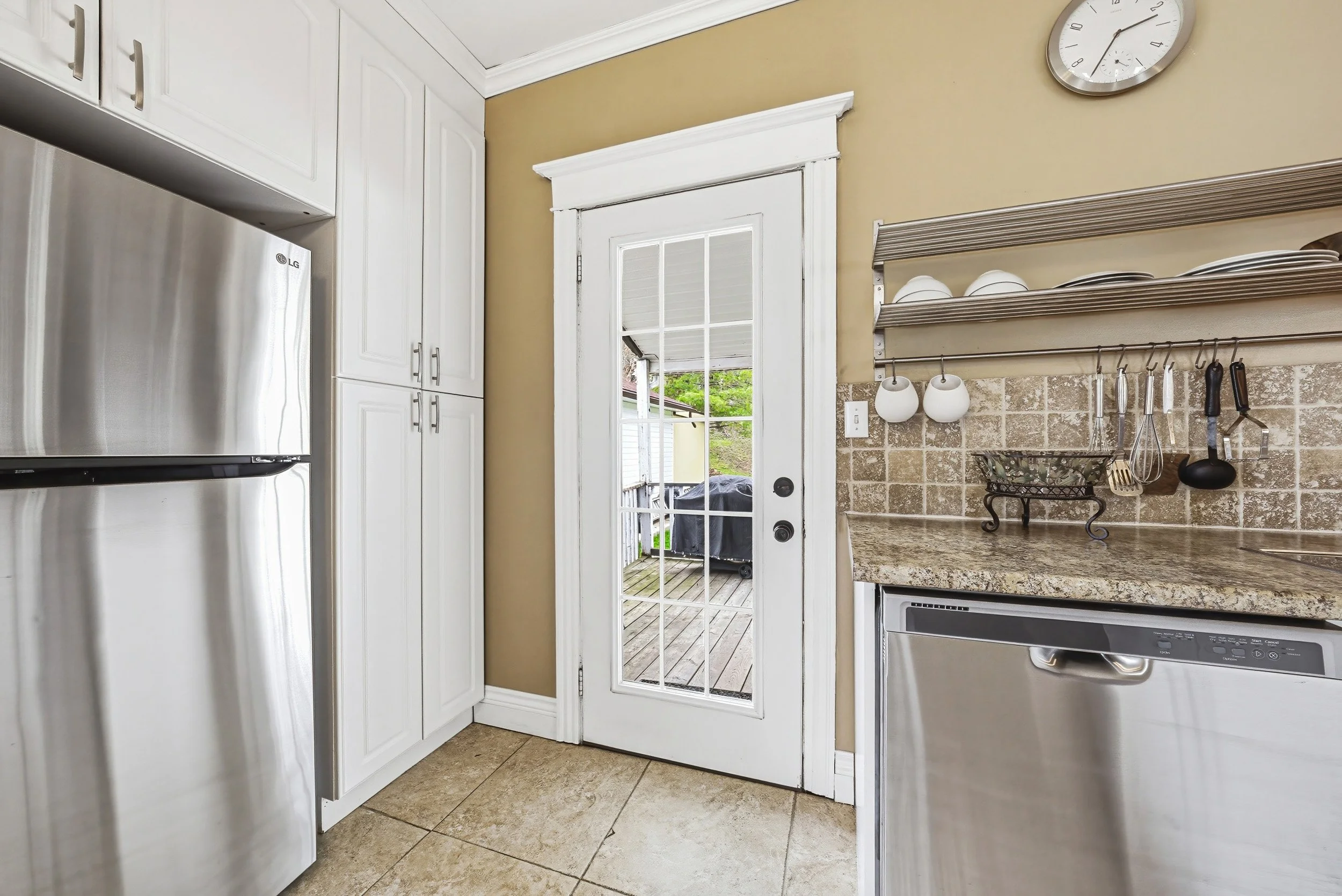 16 - 30 Grand Ave, Caledonia.jpg