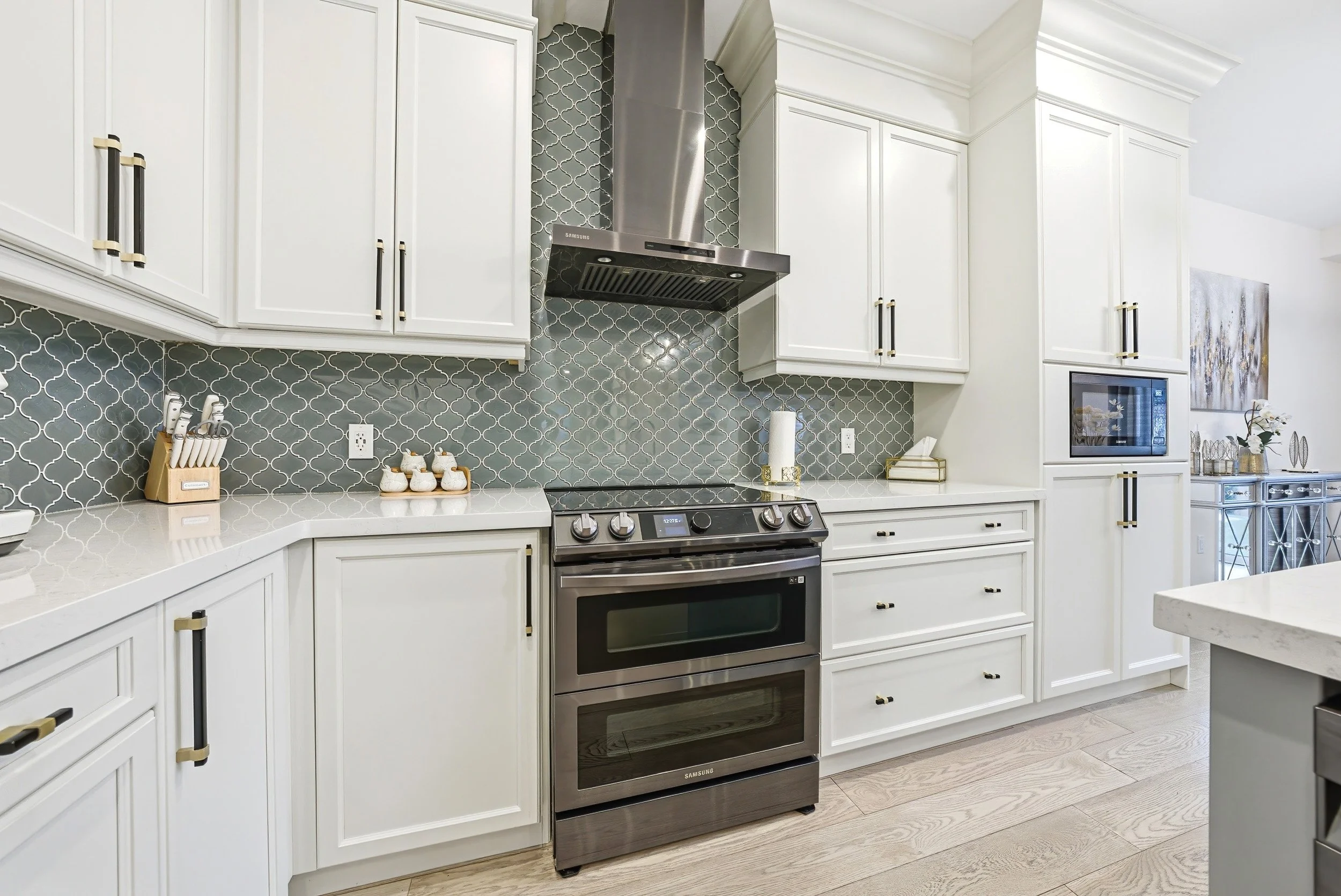 16 - 90 Robertson Rd, Ancaster.jpg