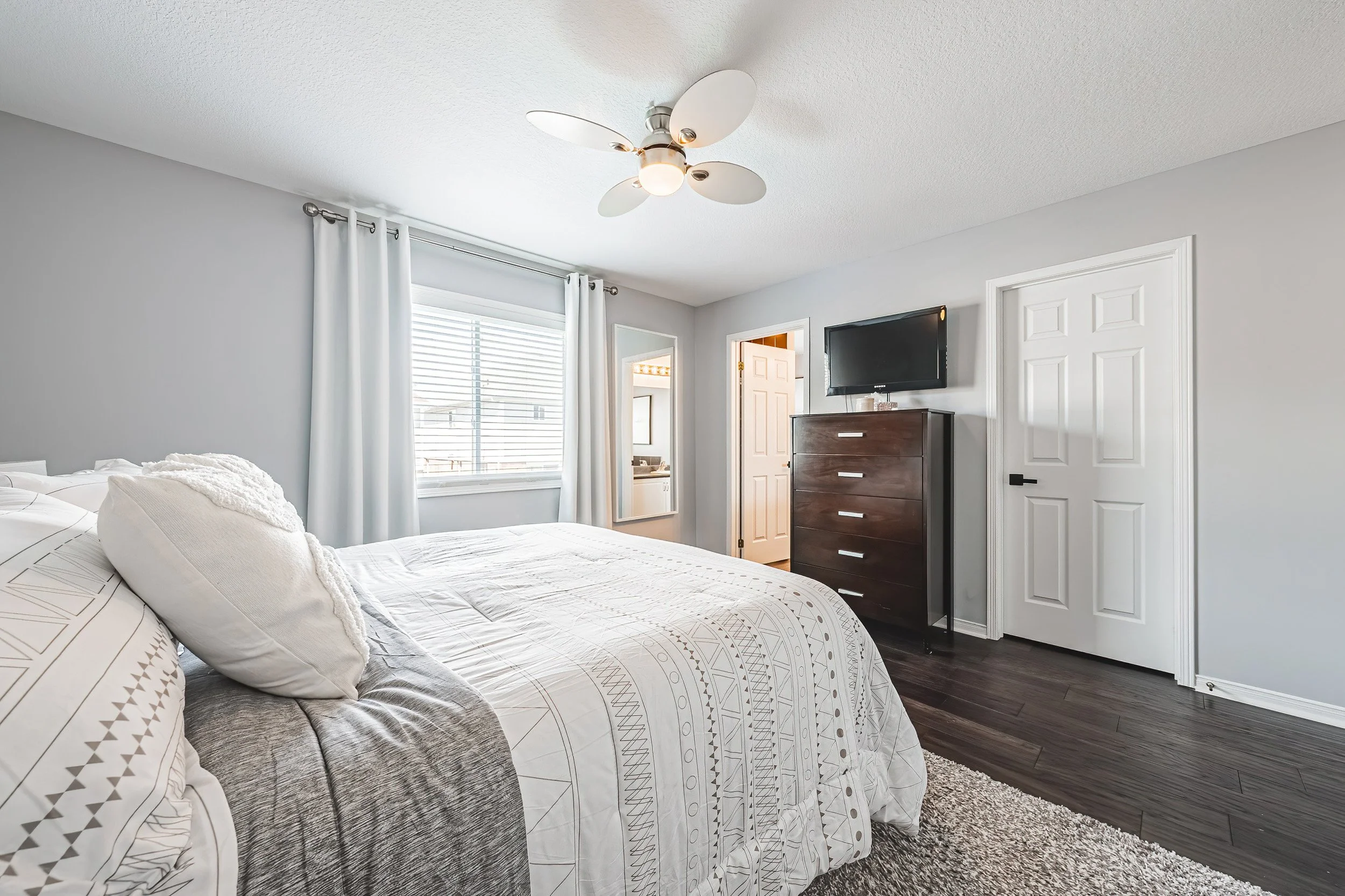 22 - 142 Bradley Ave, Binbrook.jpg
