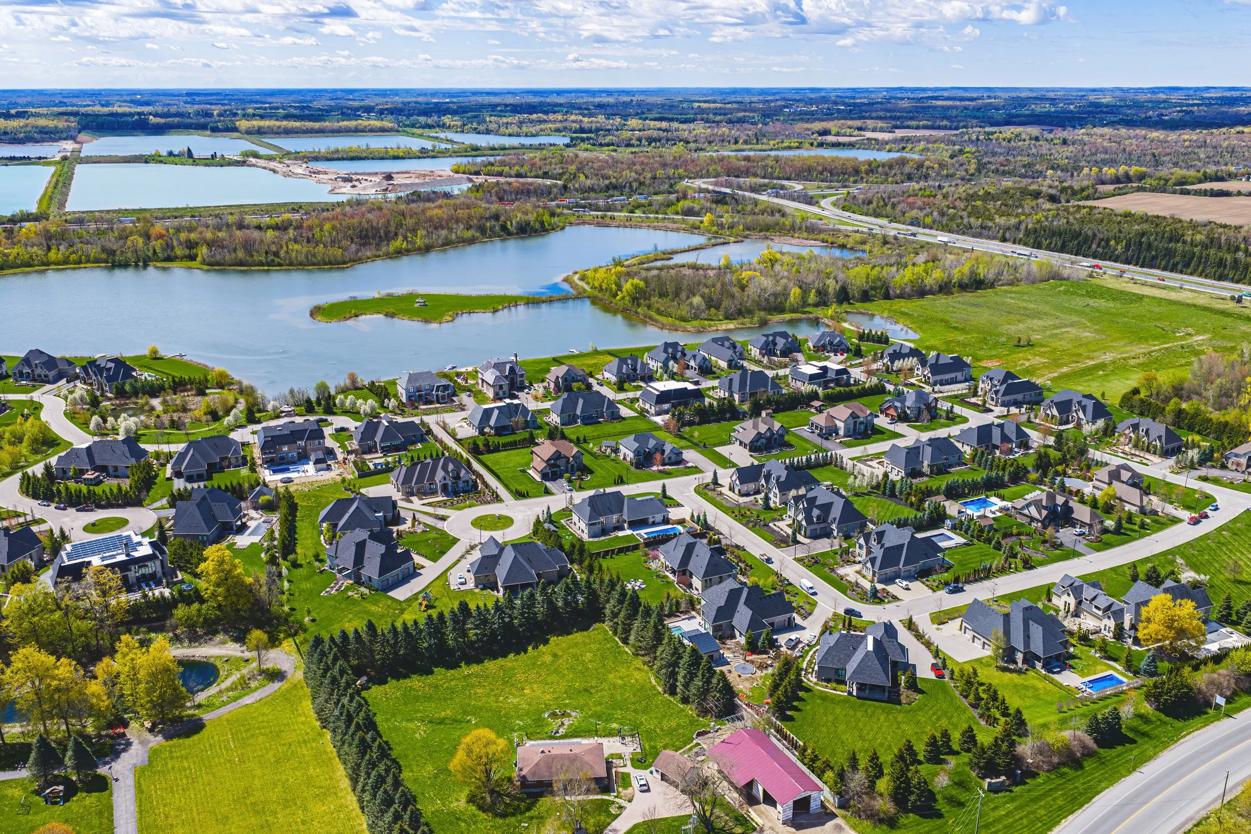67 - 38 Visser Dr, Puslinch.jpg